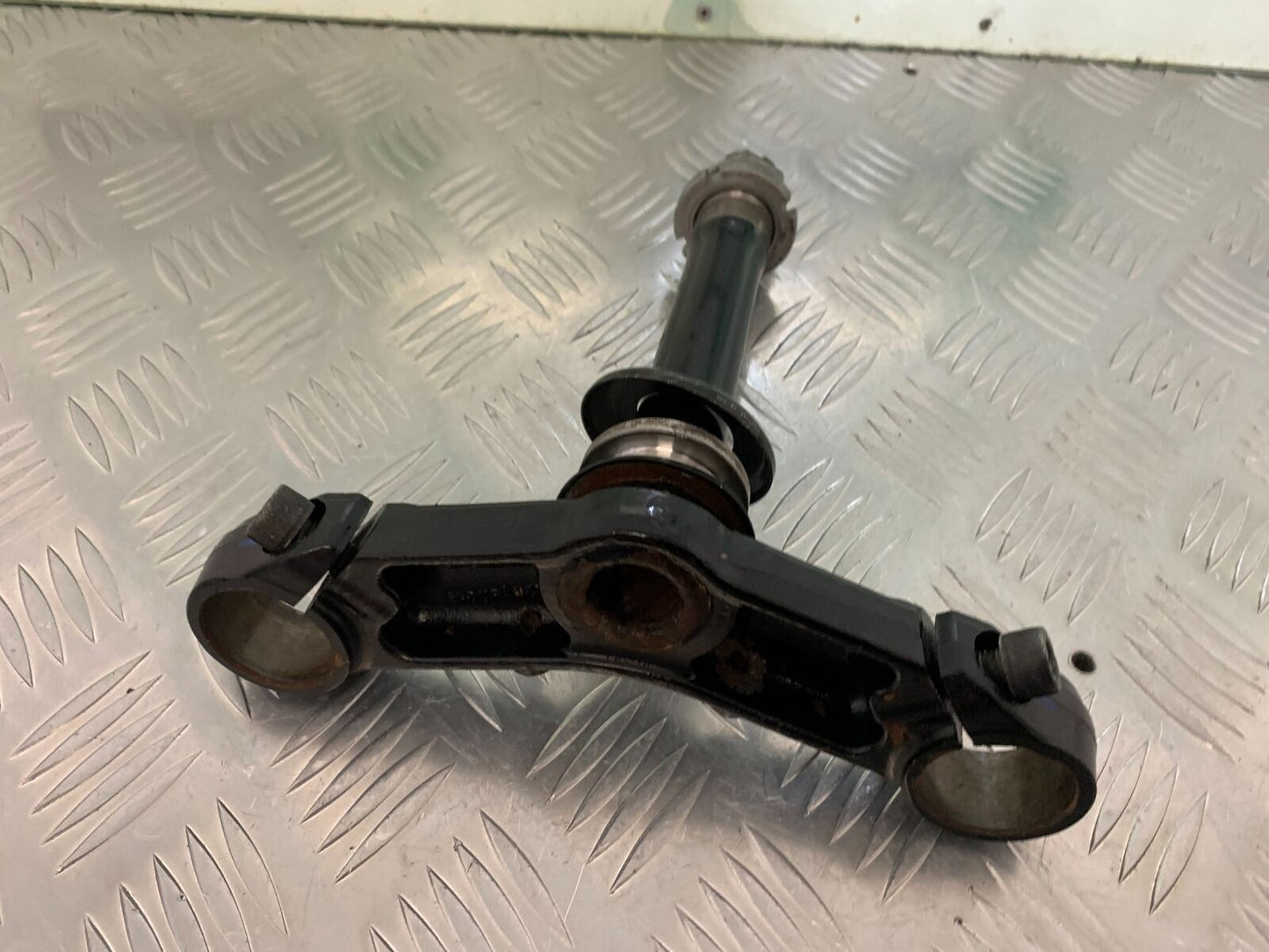 KAWASAKI NINJA 250 SL BOTTOM YOKE YEAR 2015-2017 (STOCK 983)