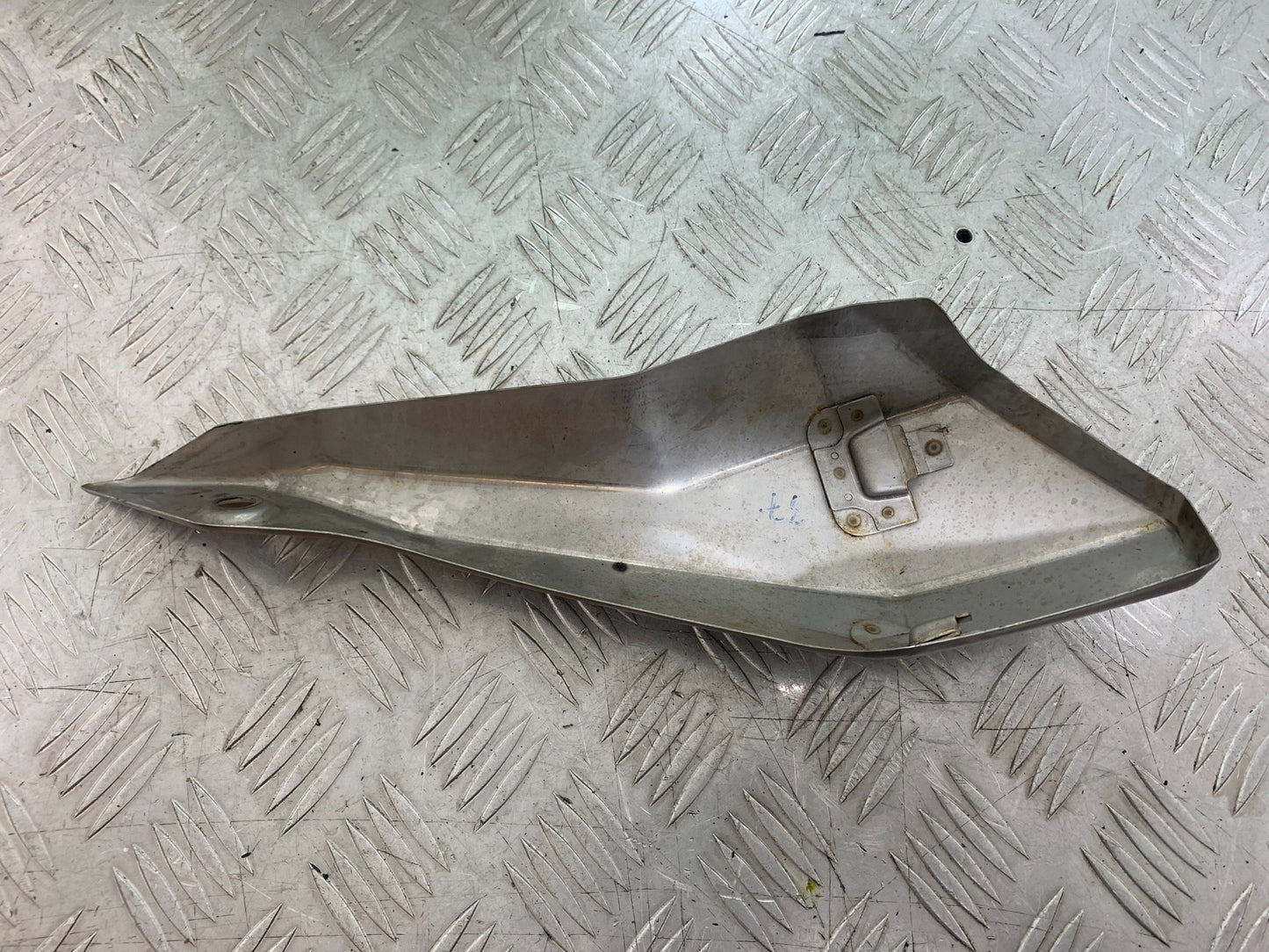KAWASAKI Z125 Z 125 EXHAUST SHIELD YEAR 2018-2023 (CMB1167)