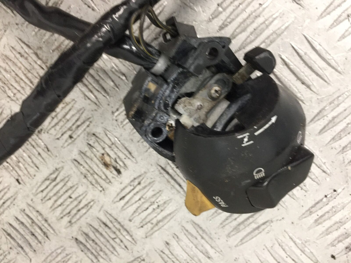 SUZUKI GSXR750 GSXR 750 SRAD LEFT SWITCH GEAR YEAR 1999 (STOCK 880)