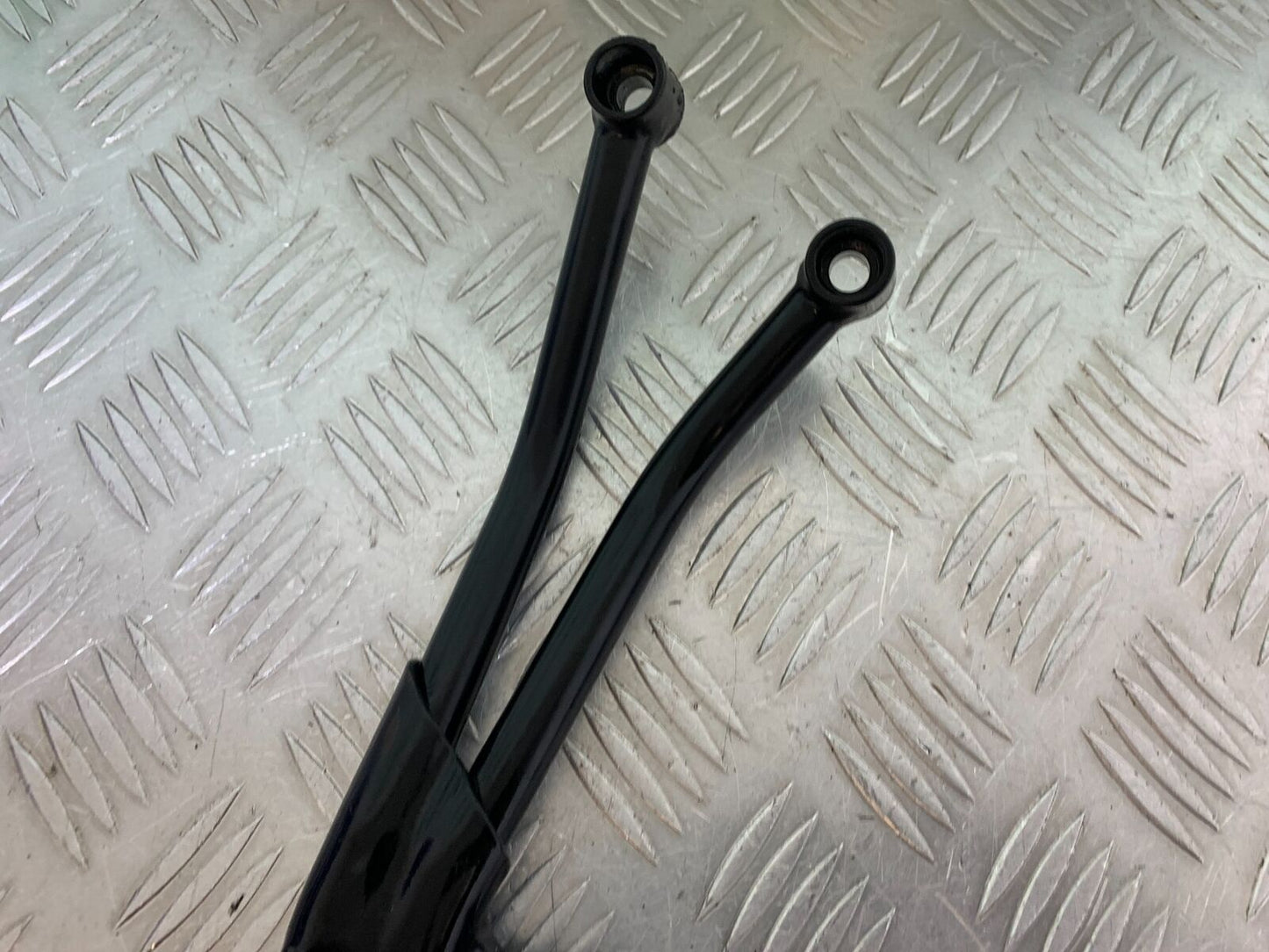 APRILIA SL750 SL 750 SHIVER LEFT REAR HANGER AND PEG YEAR 2012 (CMB1074)