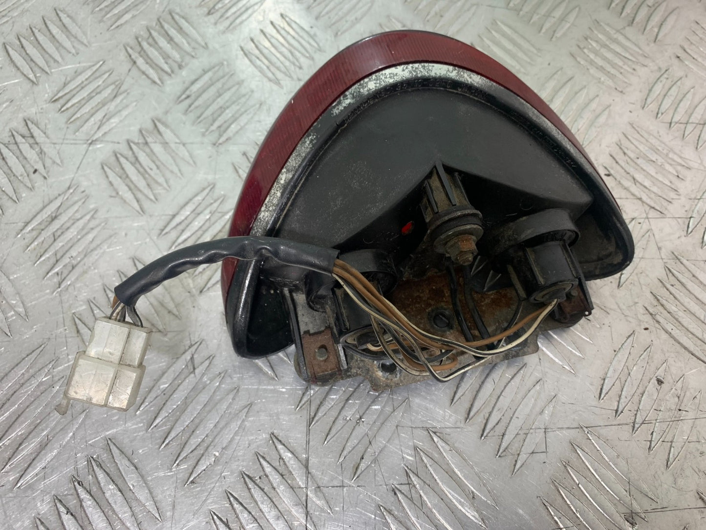 SUZUKI SV650 SV 650 mk1 REAR LIGHT YEAR 1999-2002 (CMB1208)