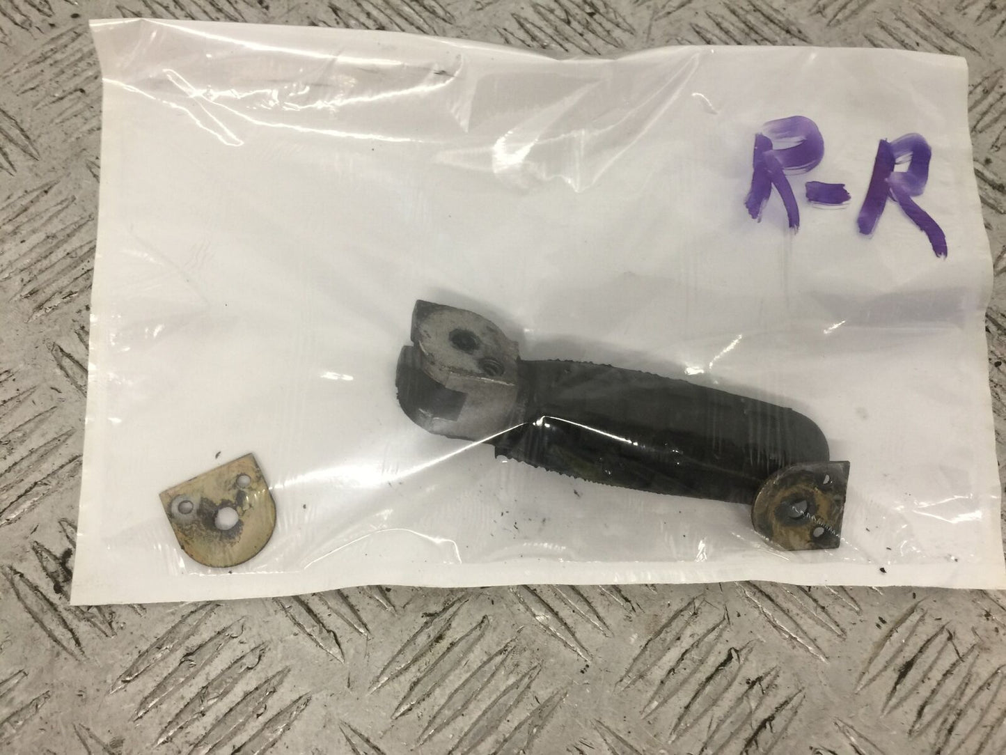 DUCATI MONSTER S4 916 RIGHT REAR PEG YEAR 2001 STOCK (755)