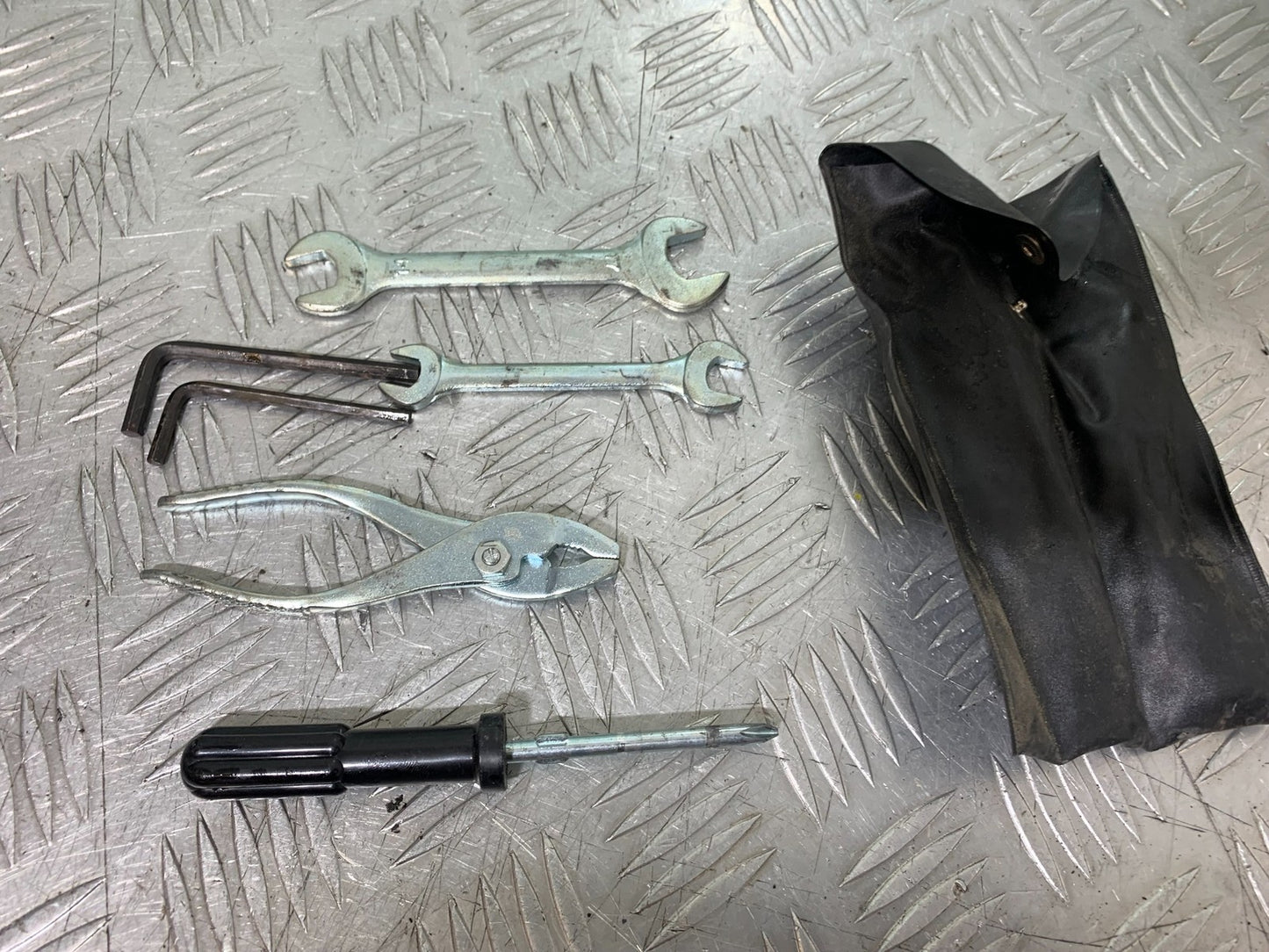 SUZUKI DL1000 V-STROM TOOL KIT YEAR 2014-2019 (CMB1325)
