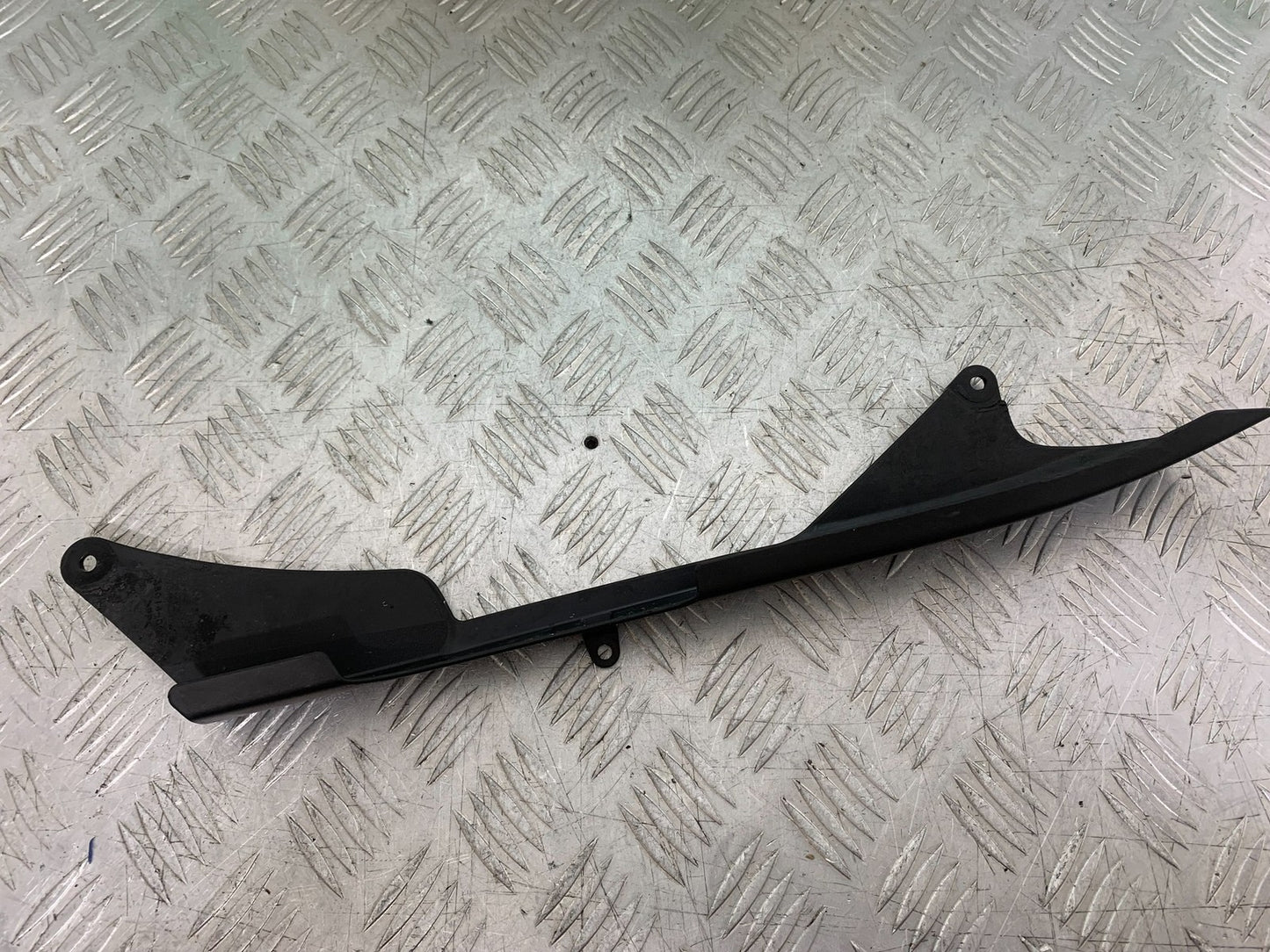 KAWASAKI ZX10R ZX10 R CHAIN GUARD 2008-2010 (CMB1301)