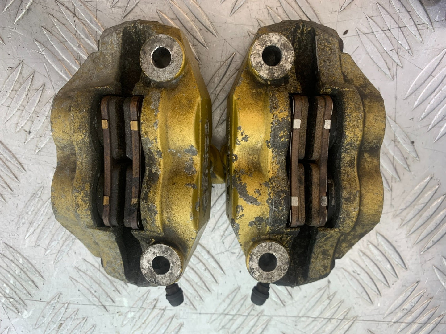 SUZUKI GSXR750 GSXR 750 K4 K5 FRONT BRAKE CALIPERS 2004-2005 (CMB1319)