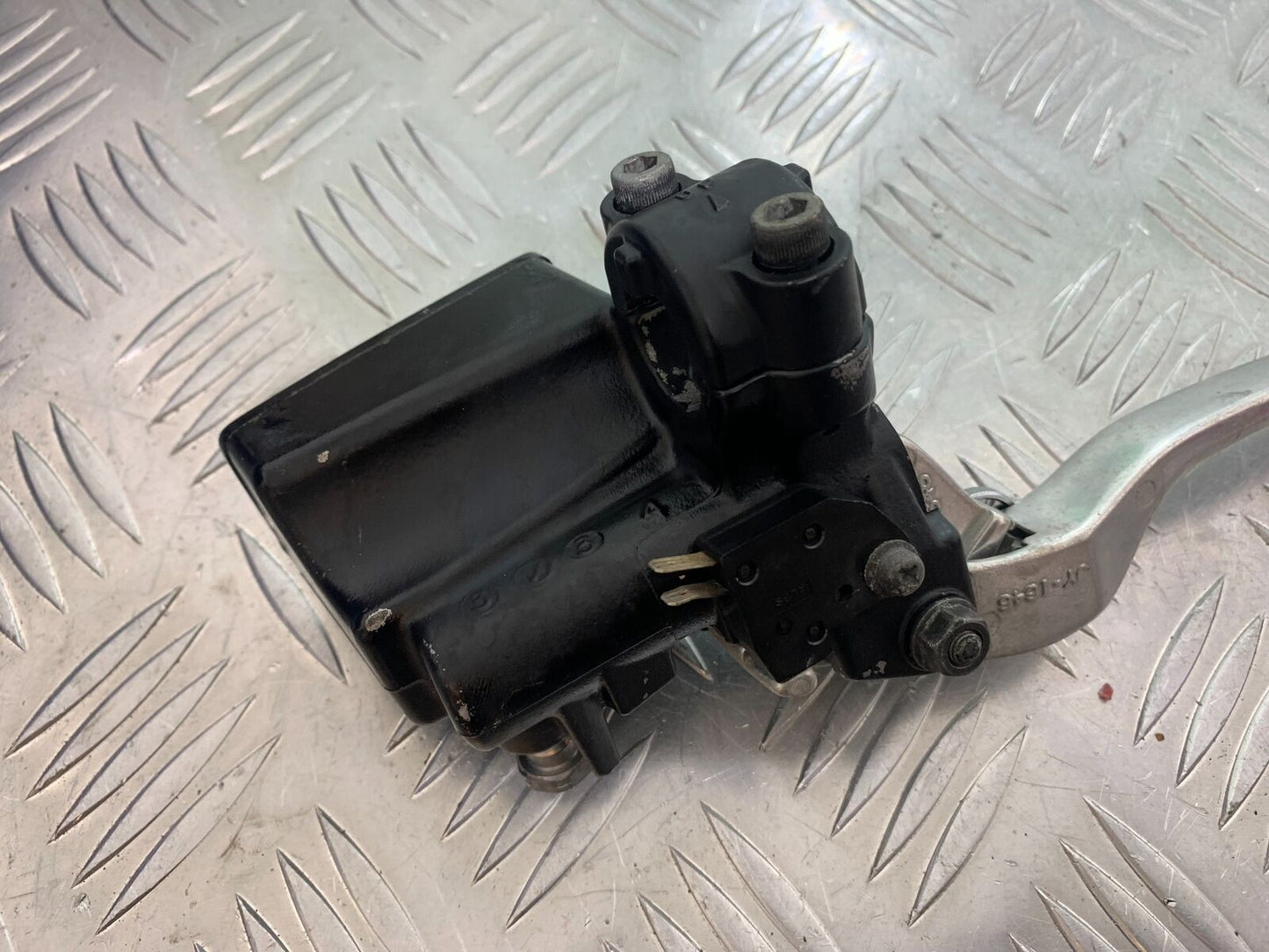 TRIUMPH TIGER 800 XC FRONT MASTER CYLINDER YEAR 2011-2014 (CMB1022)