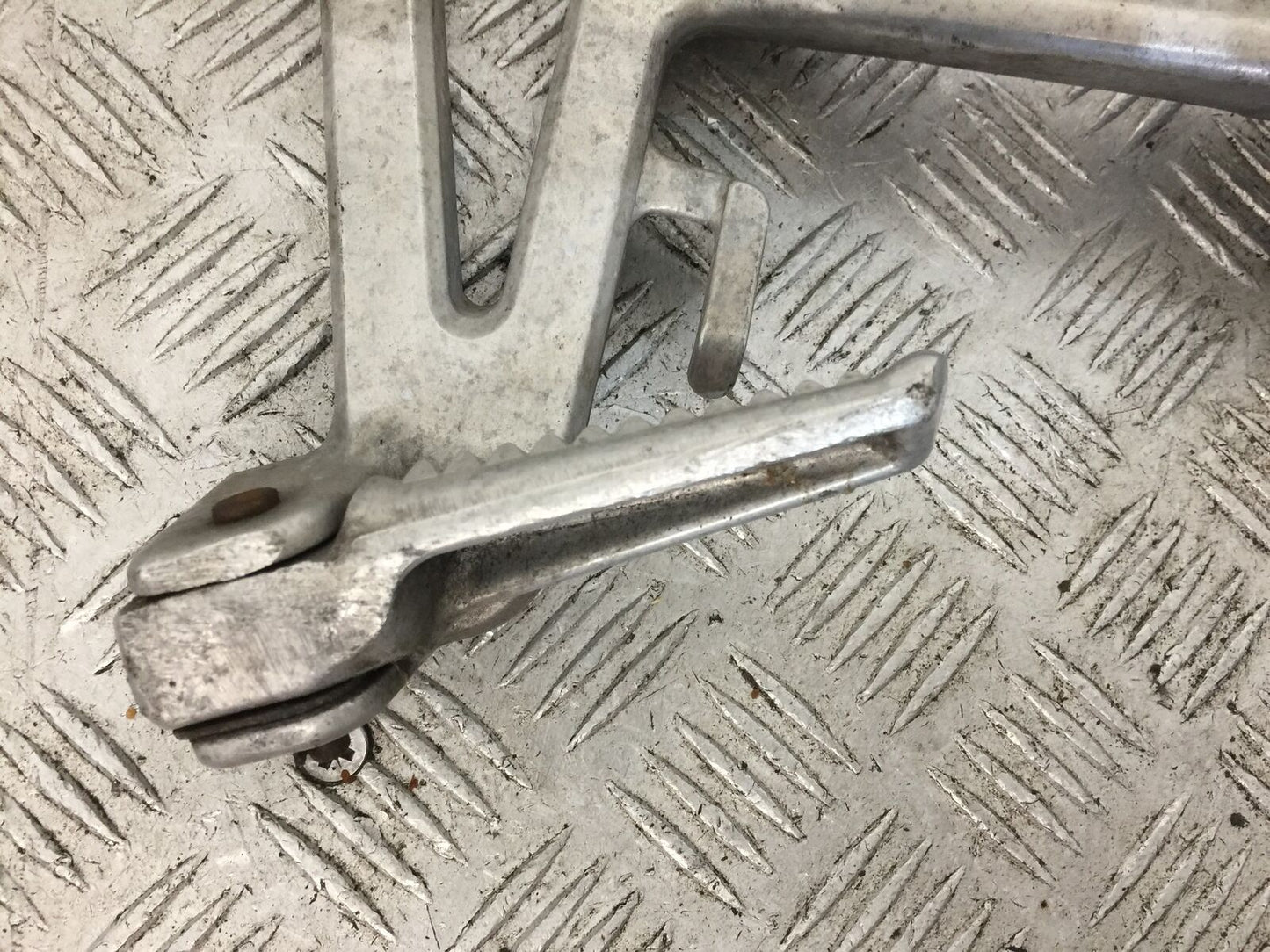 HONDA CBR600 CBR 600 LEFT REAR HANGER YEAR 1997-98 (STOCK 892)