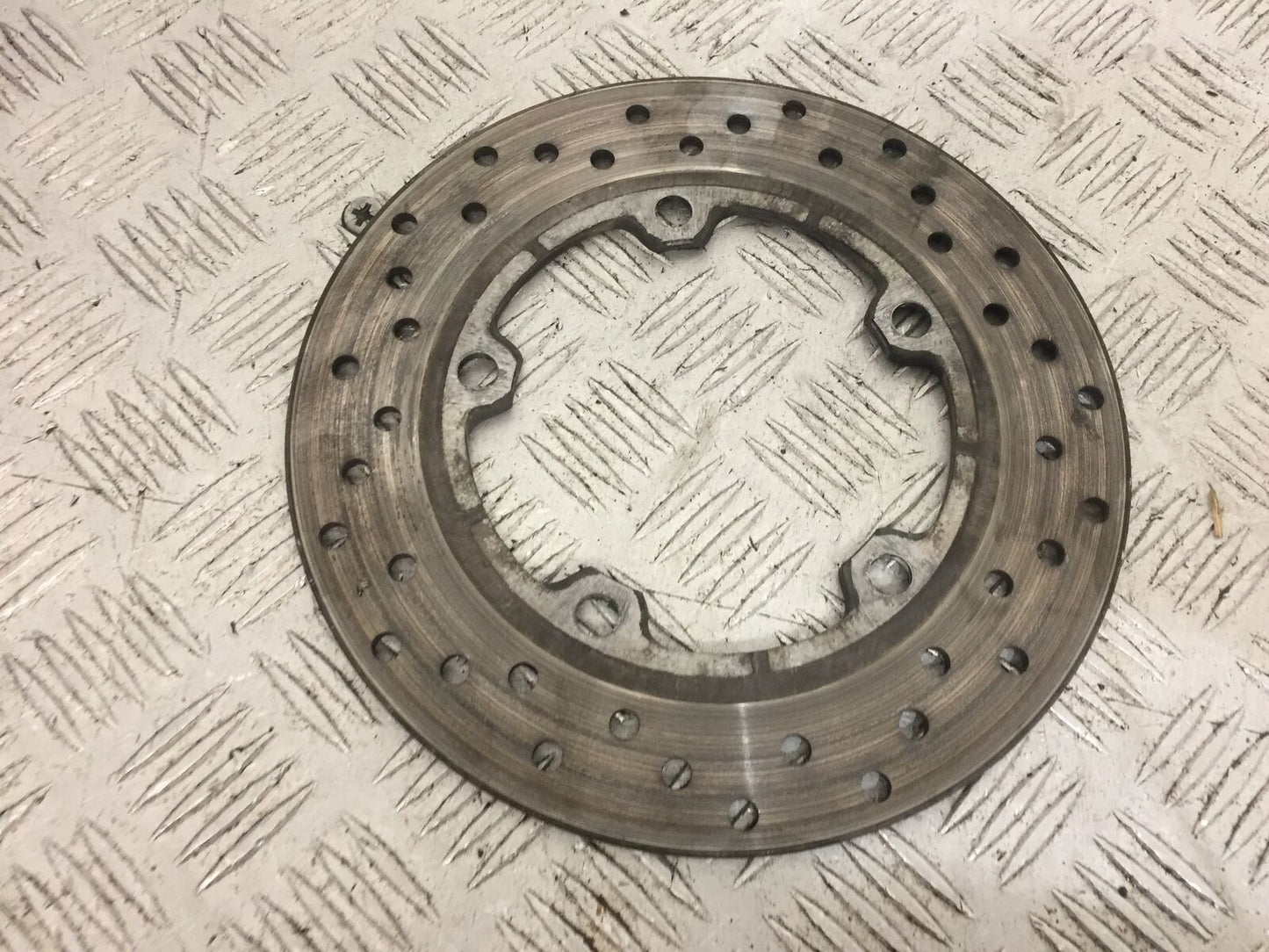 YAMAHA YZF R1 5VY REAR BRAKE DISC YEAR 2004-2006 (STOCK 748)