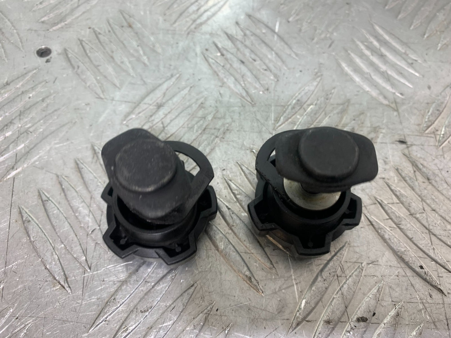 KAWASAKI 650 VERSYS SCREEN BRACKET ADJUSTERS YEAR 2015-2018 (CMB1288)