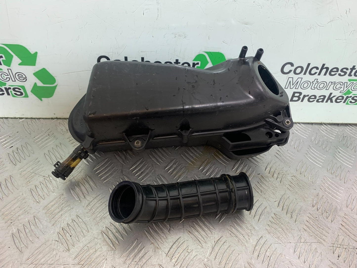 YAMAHA XMAX 250 XMAX 250 AIRBOX YEAR 2006-09 (CMB1201)