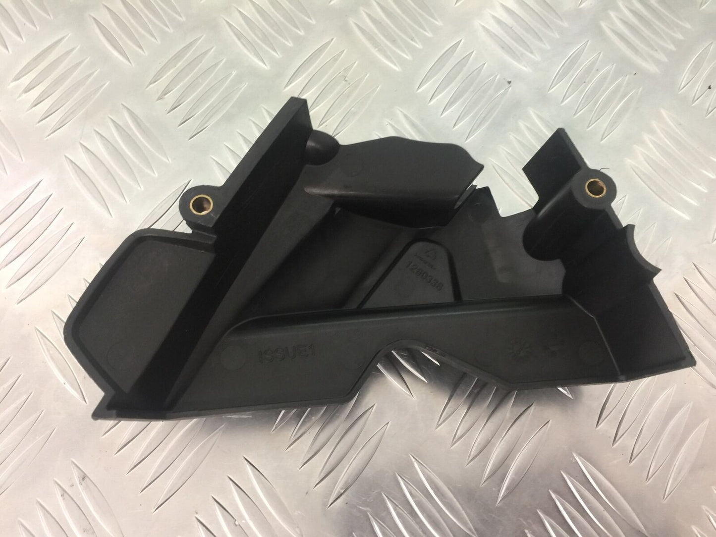 TRIUMPH TIGER 800 XRT SPROCKET COVER YEAR 2015-2017 (STOCK 920)