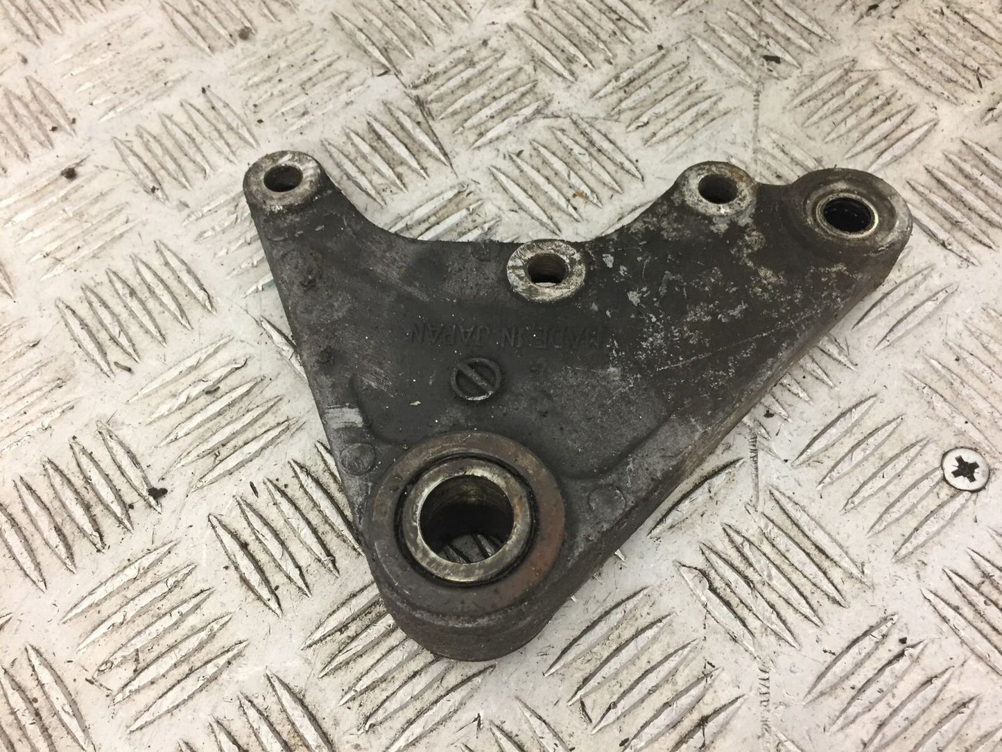 KAWASAKI ZZR1100 ZZR 1100 C REAR CALIPER BRACKET YEAR 1993