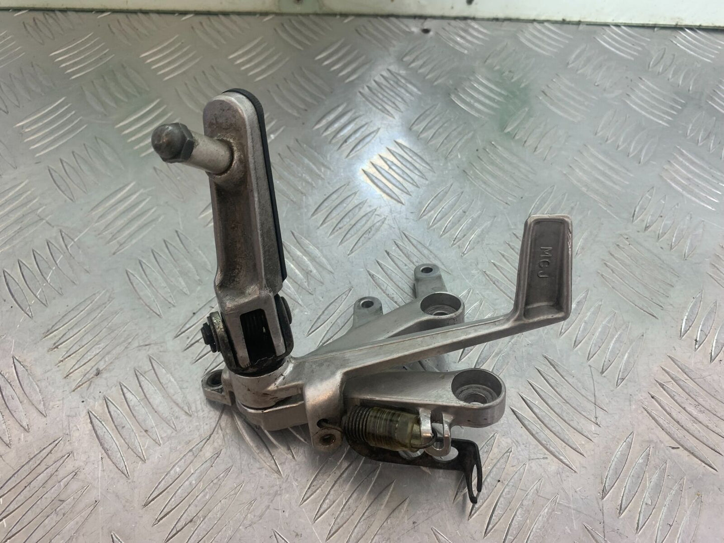 HONDA CBR 929 RRY FIREBLADE FRONT LEFT RIGHT HANGER YEAR 2000-01 (CMB1026)