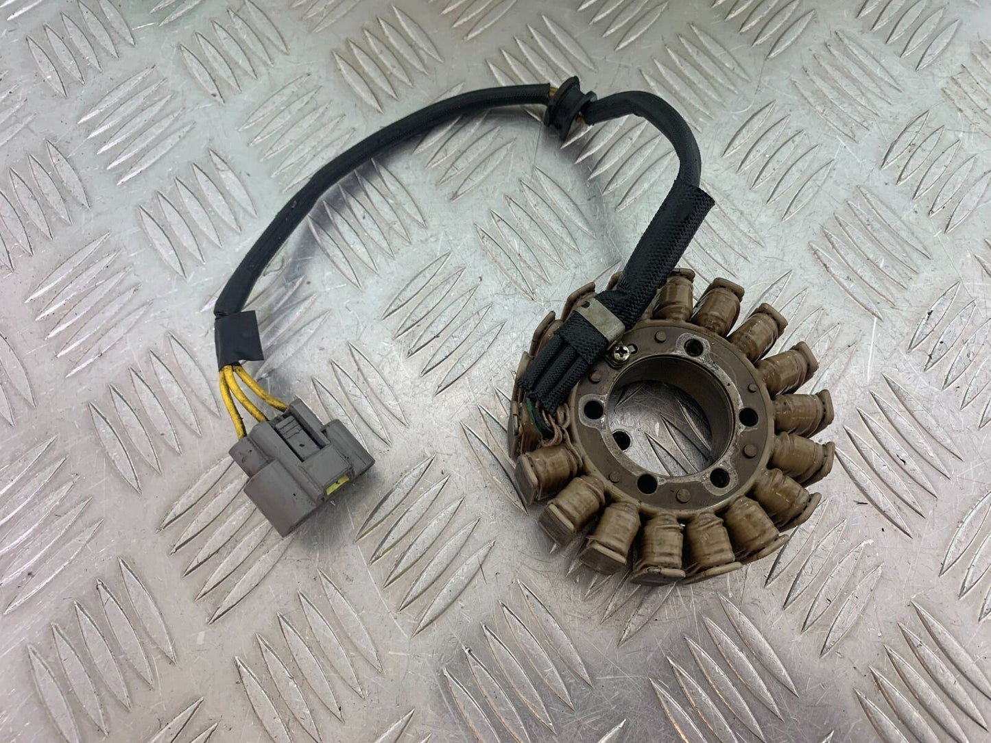DUCATI DIAVEL 1200 GENERATOR YEAR 2014-17 (CMB1054)