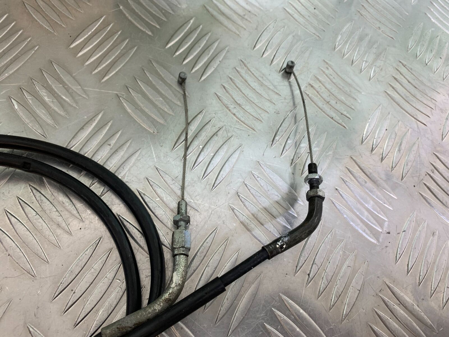 YAMAHA FJR1300 FJR 1300 THROTTLE CABLES YEAR 2001-05 (CMB1005)