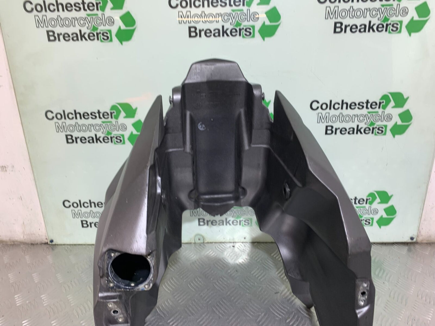 KTM 990 SUPERMOTO T PETROL TANK YEAR 2010-2011 (CMB1067)