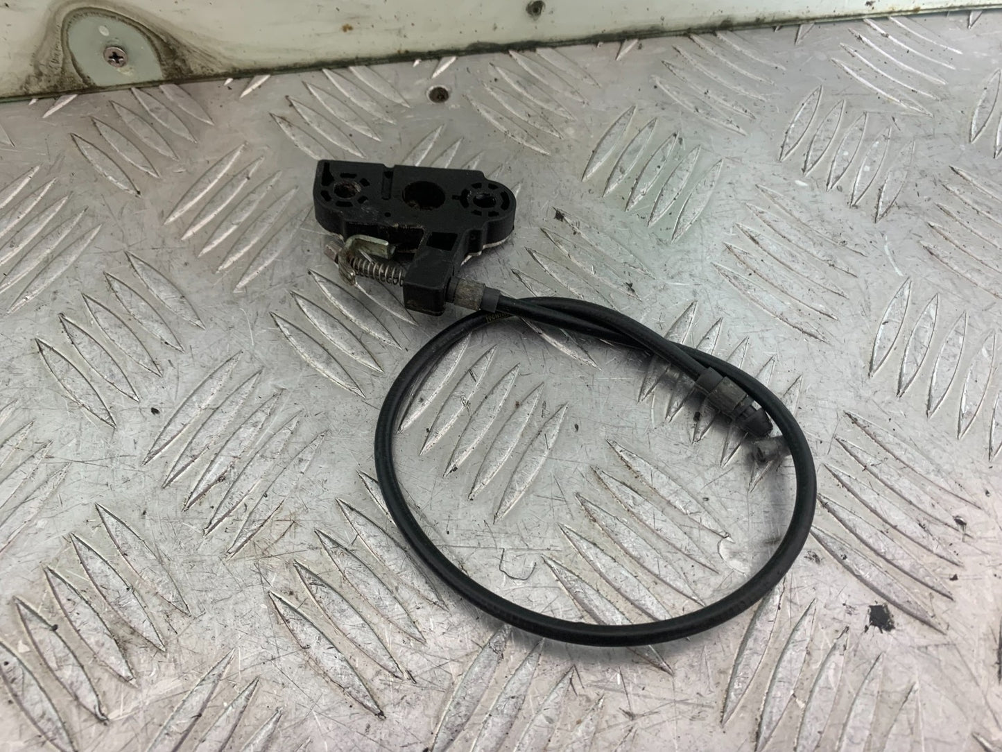 KTM 690 DUKE R LC4 SEAT CATCH YEAR 2012-2015 (CMB1180)