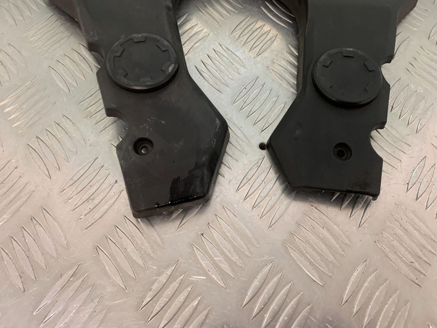 KAWASAKI NINJA 250 SL LEFT AND RIGHT FRAME COVERS YEAR 2015-2017 (STOCK 983)