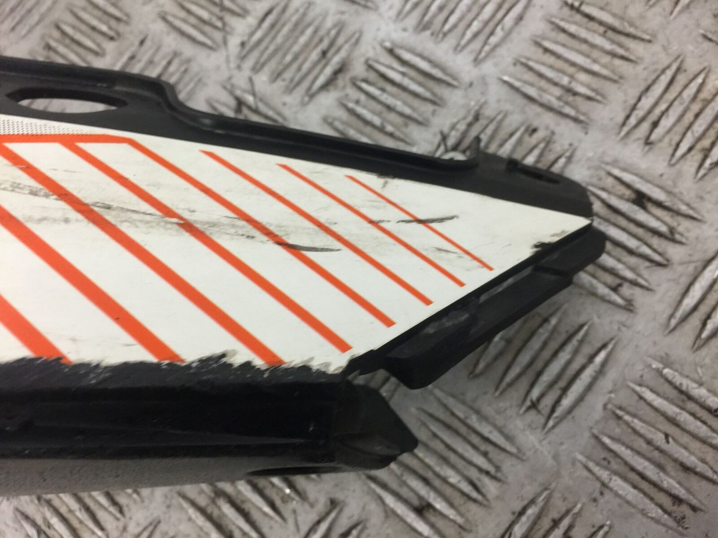 KTM DUKE 390 LEFT AND RIGHT SEAT PANELS YEAR 2013- 2016 (STOCK 490)