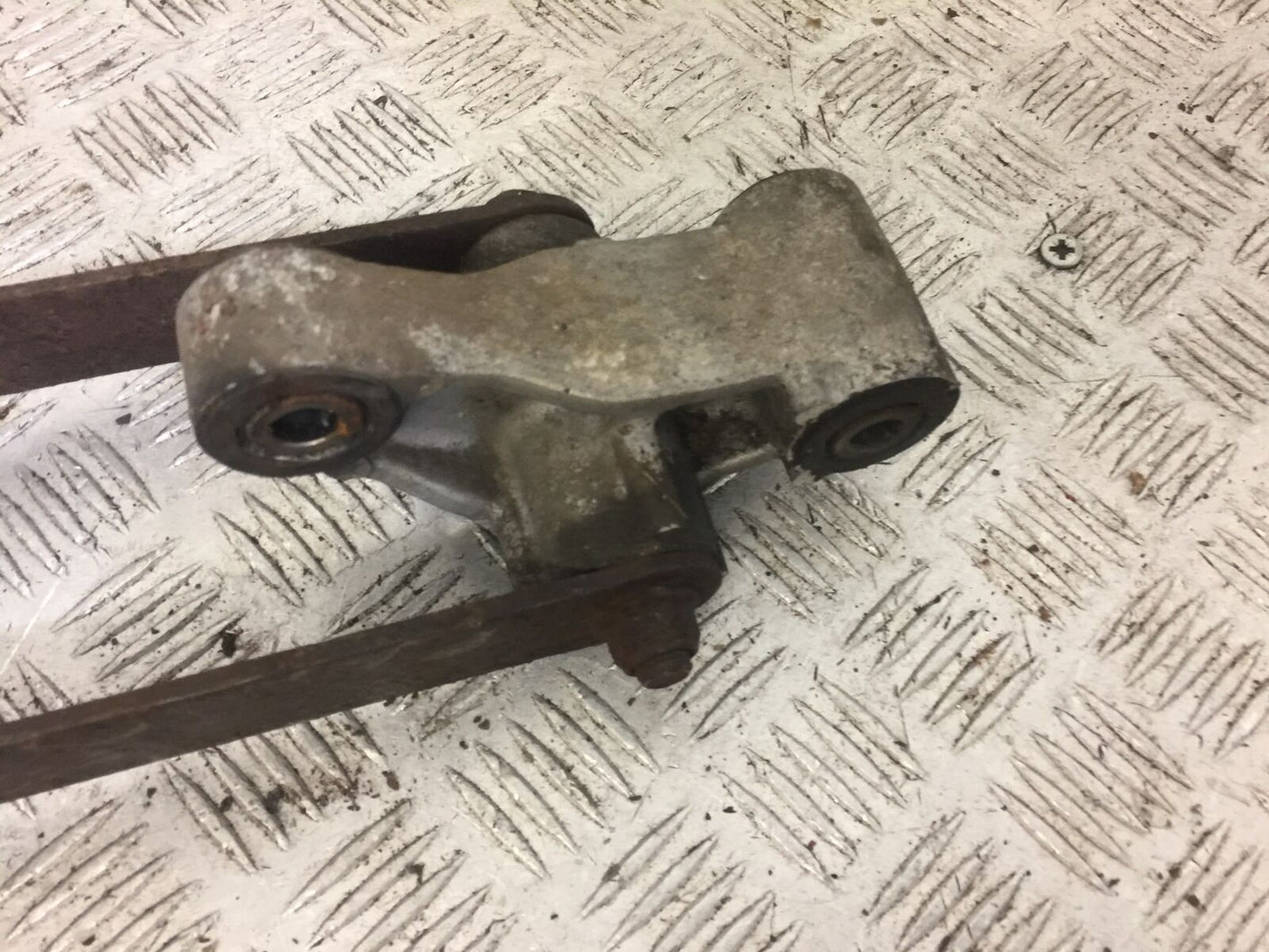 KAWASAKI VN900 VN 900 CUSTOM REAR SHOCK LINKAGE YEAR 2010 (STOCK 664)
