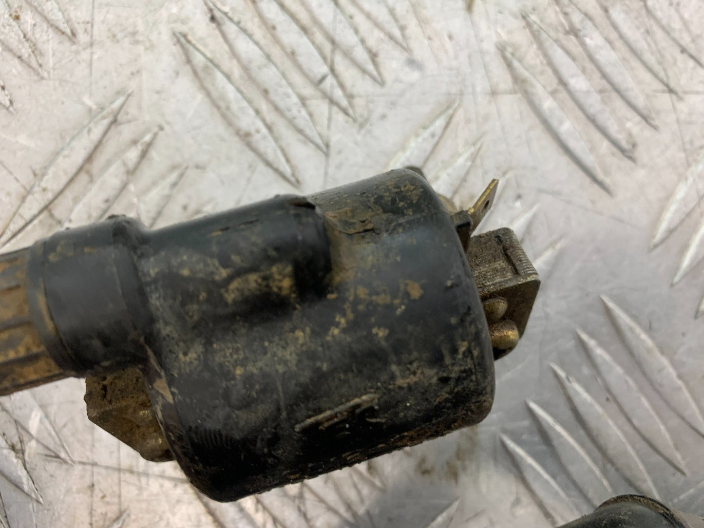KAWASAKI KLR250 KLR 250 COIL AND CAP YEAR 1984-2001 (CMB1225)