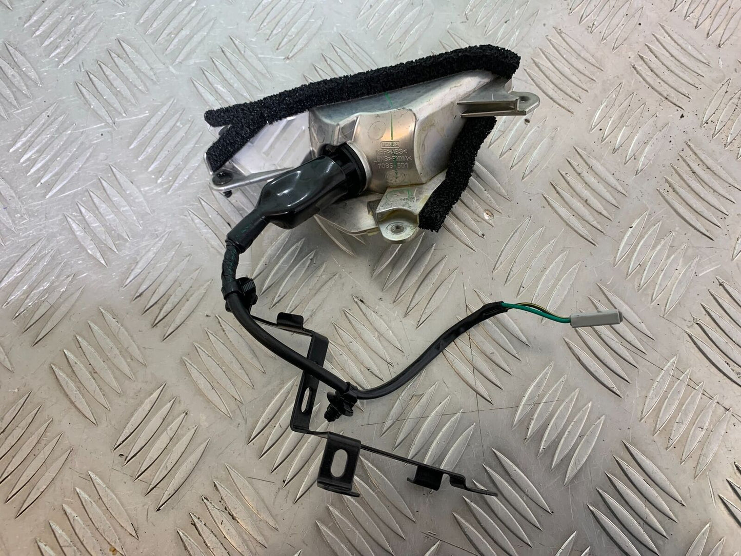 KAWASAKI NINJA 400 EX 400 FRONT RIGHT INDICATOR YEAR 2024 (CMB 1075)