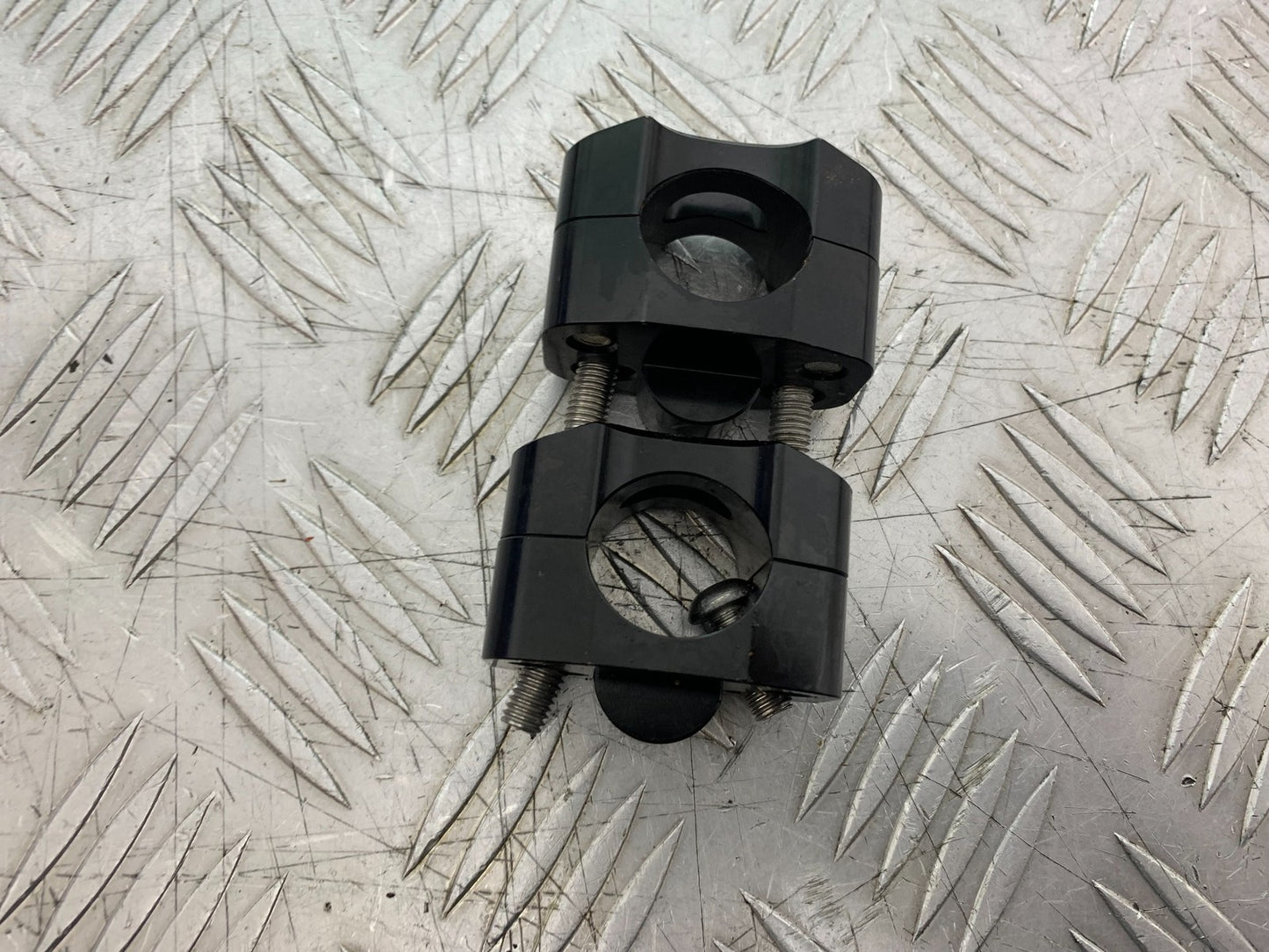 QINGQI QM125 GY-2B HANDLEBARS RISERS YEAR 2016 (CMB1228)