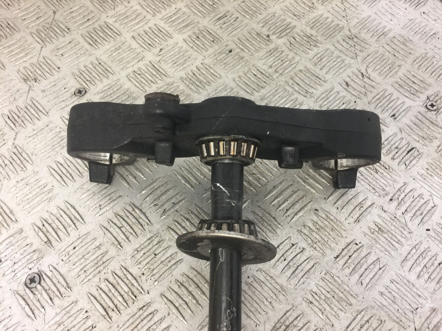 BMW F800 GT BOTTOM YOKE YEAR 2013-2017 (STOCK 619)