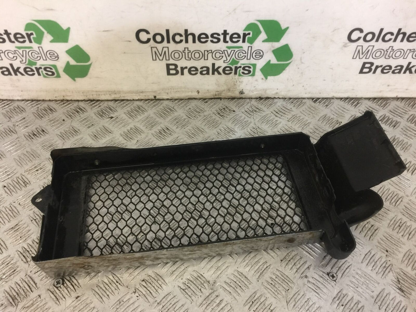 HONDA VT750 VT 750 SHADOW RADIATOR GUARD YEAR 1998-99 (STOCK 685)