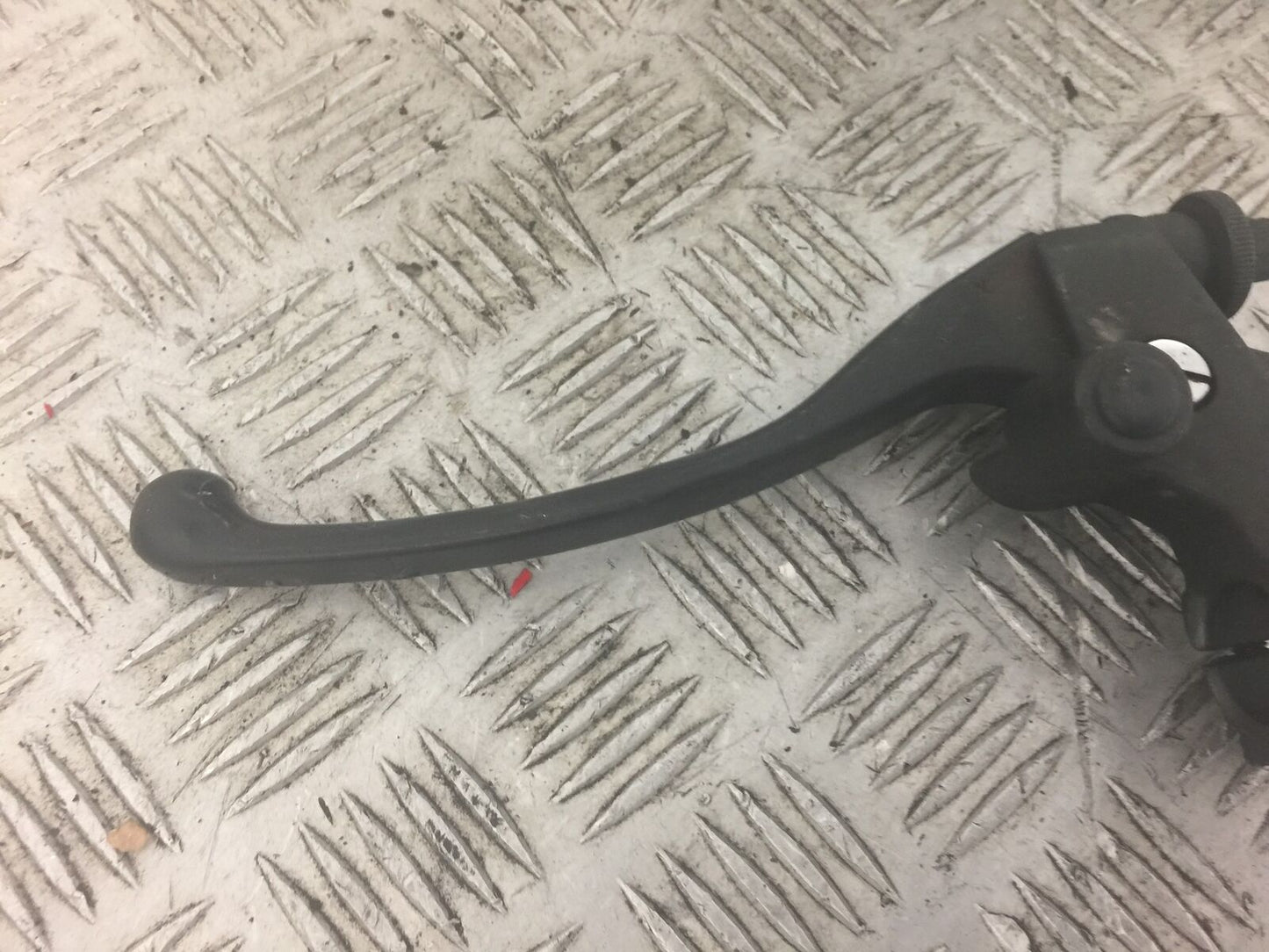 HONDA NT650 V DEAUVILLE CLUTCH LEVER AND BRACKET YEAR 2004 (STOCK NO 284)