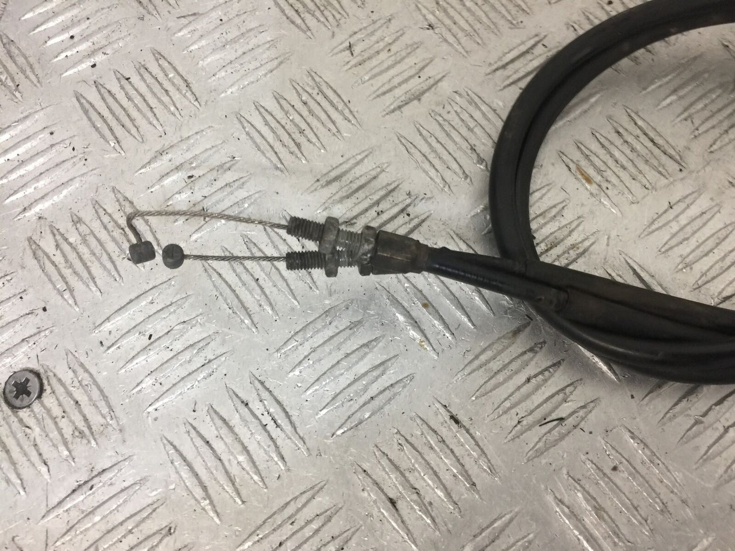 SUZUKI GSF600 GSF 600 BANDIT THROTTLE CABLES YEAR 2002 (STOCK 852)