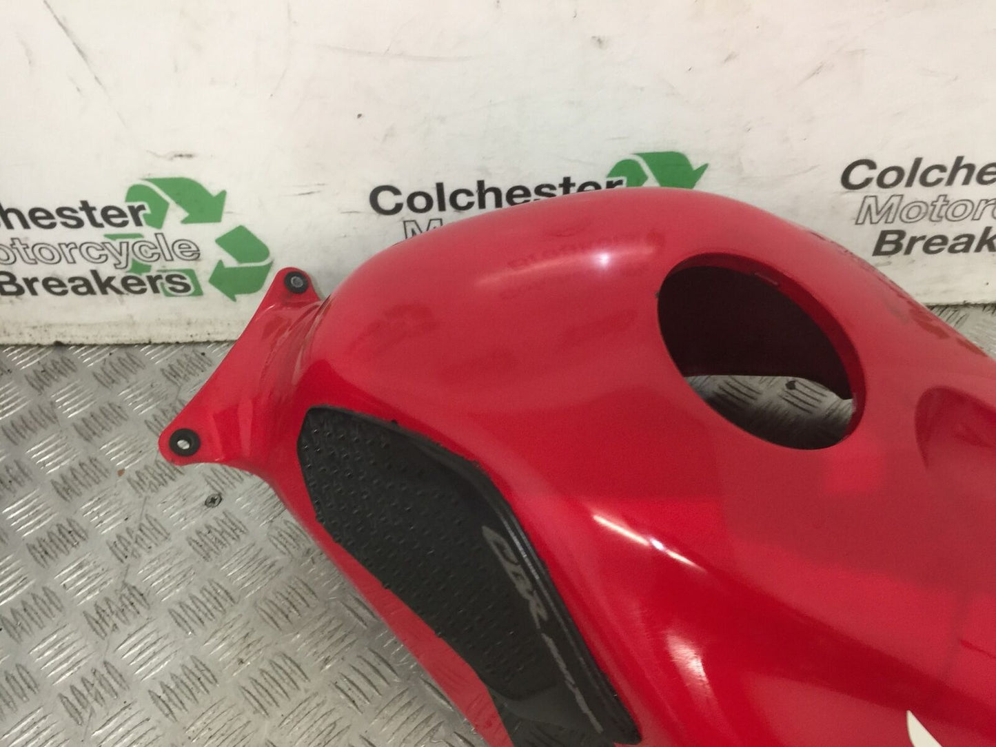 HONDA CBR600 CBR 600 RR PETROL TANK COVER YEAR 2003-2004 (STOCK 834)