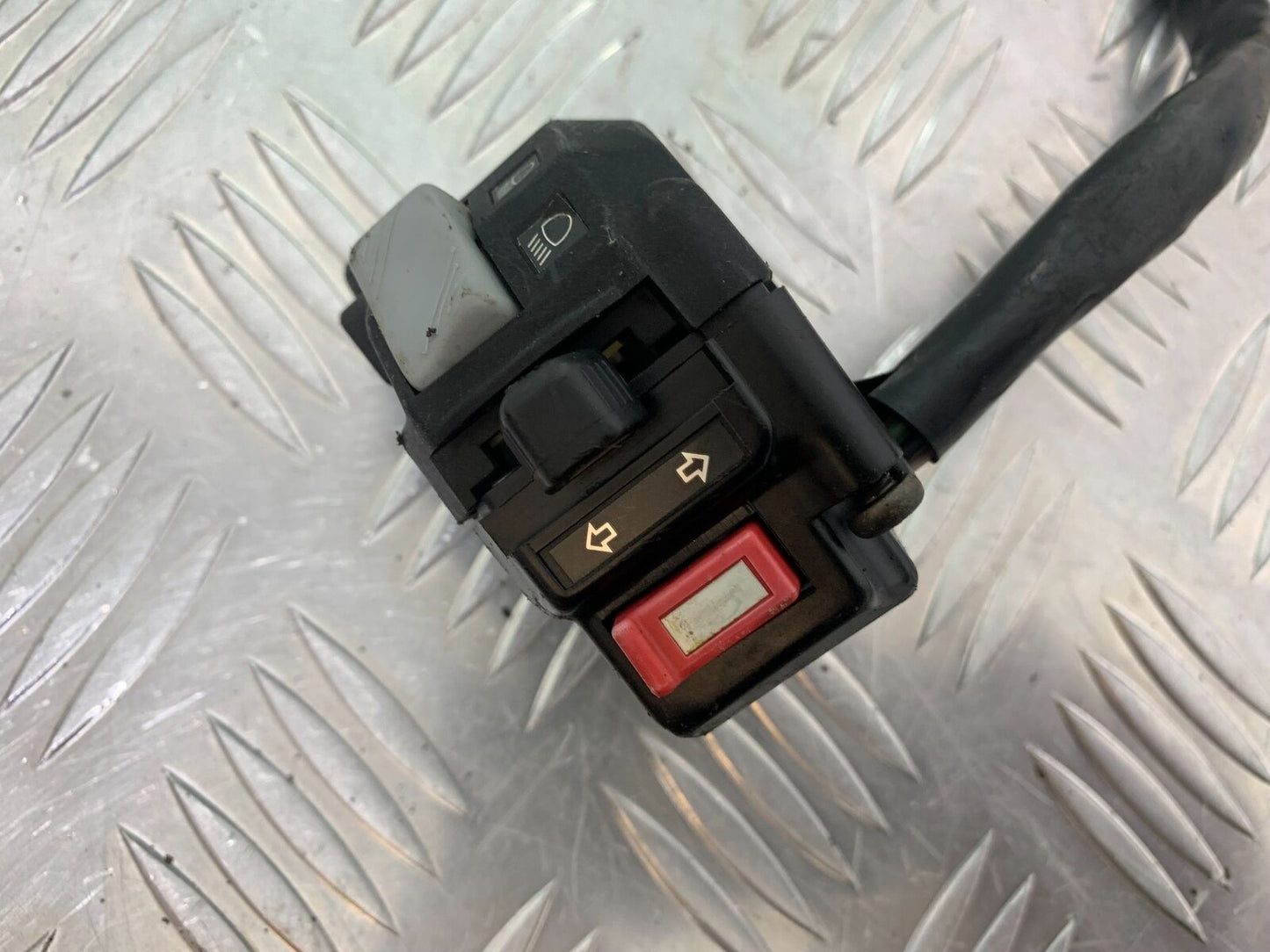 YAMAHA SR125 SR 125 LEFT SWITCH GEAR YEAR 1996-2003 (CMB1021)