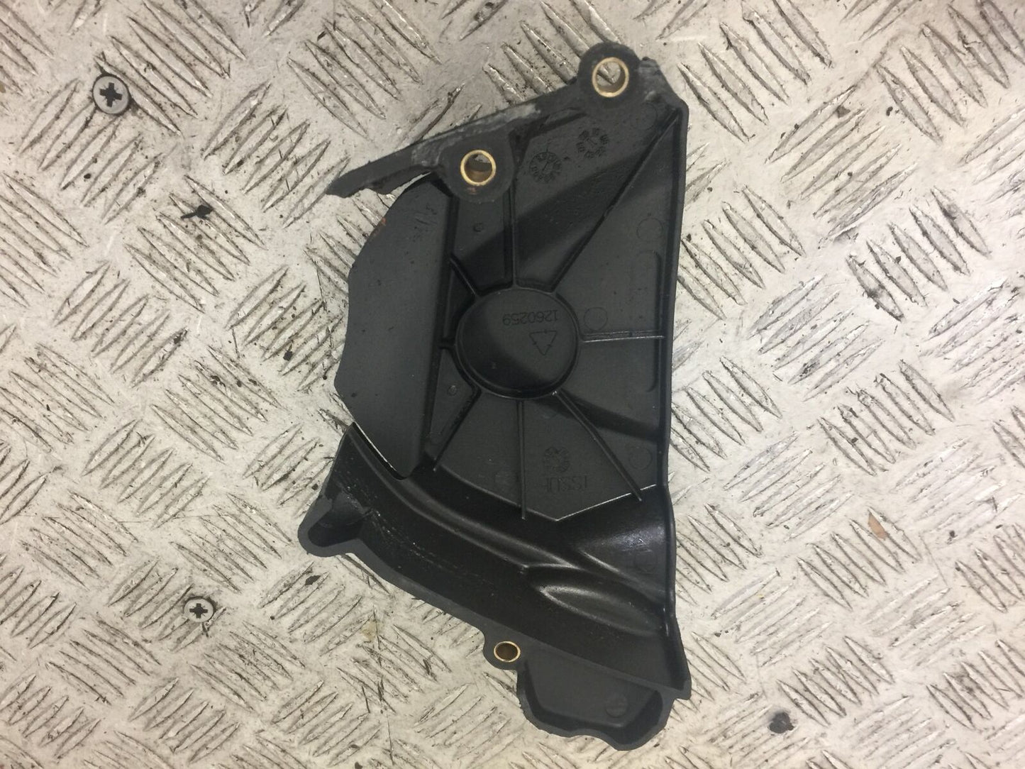 TRIUMPH 675 DAYTONA SPROCKET COVER YEAR 2008-2011 (STOCK 640)