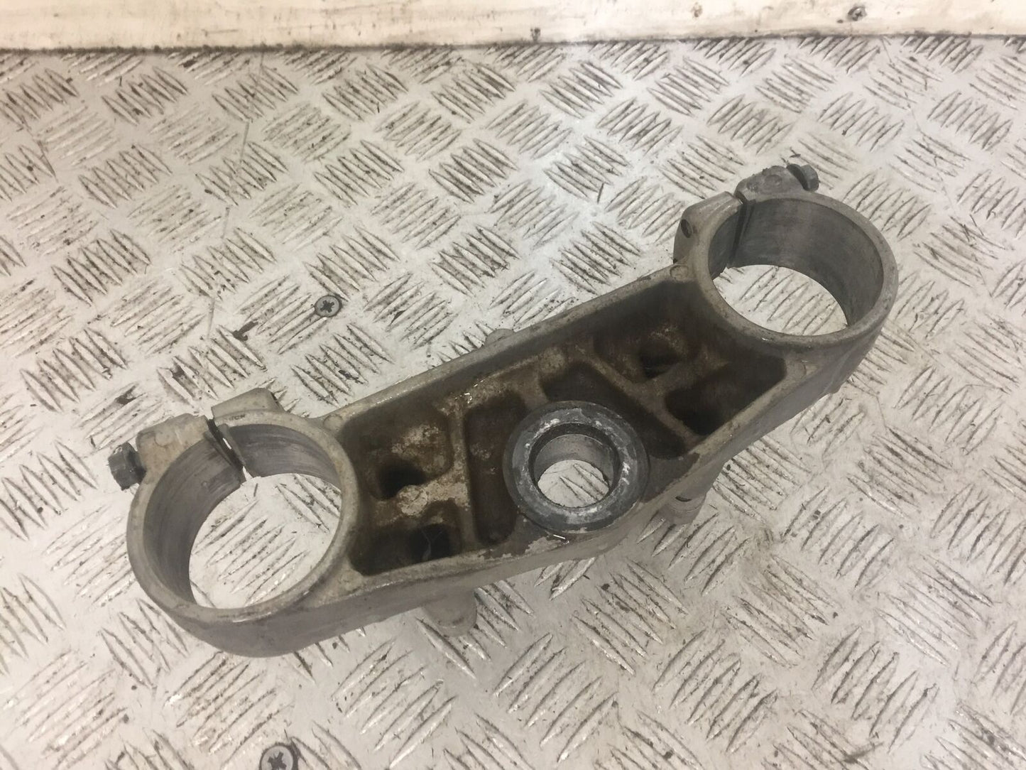 YAMAHA YZF250 YZF 250 TOP YOKE YEAR 2004 (STOCK 792)