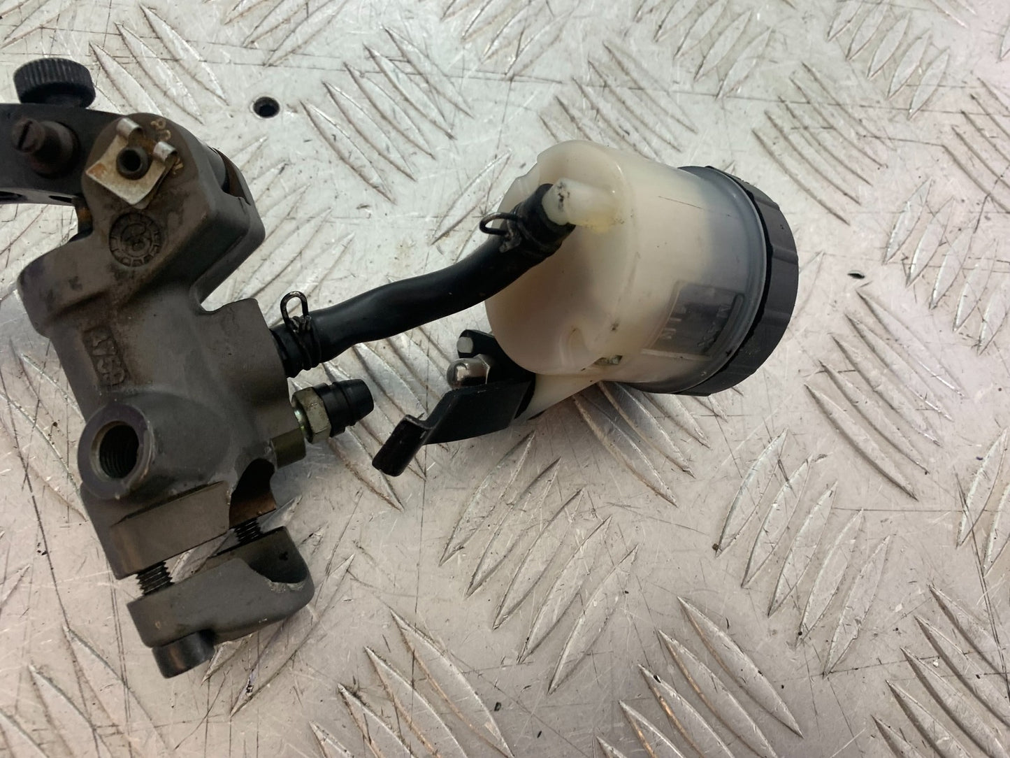 APRILIA RSV4 FACTORY BREMBO FRONT MASTER CYLINDER YEAR 2009-2012 (CMB1224)