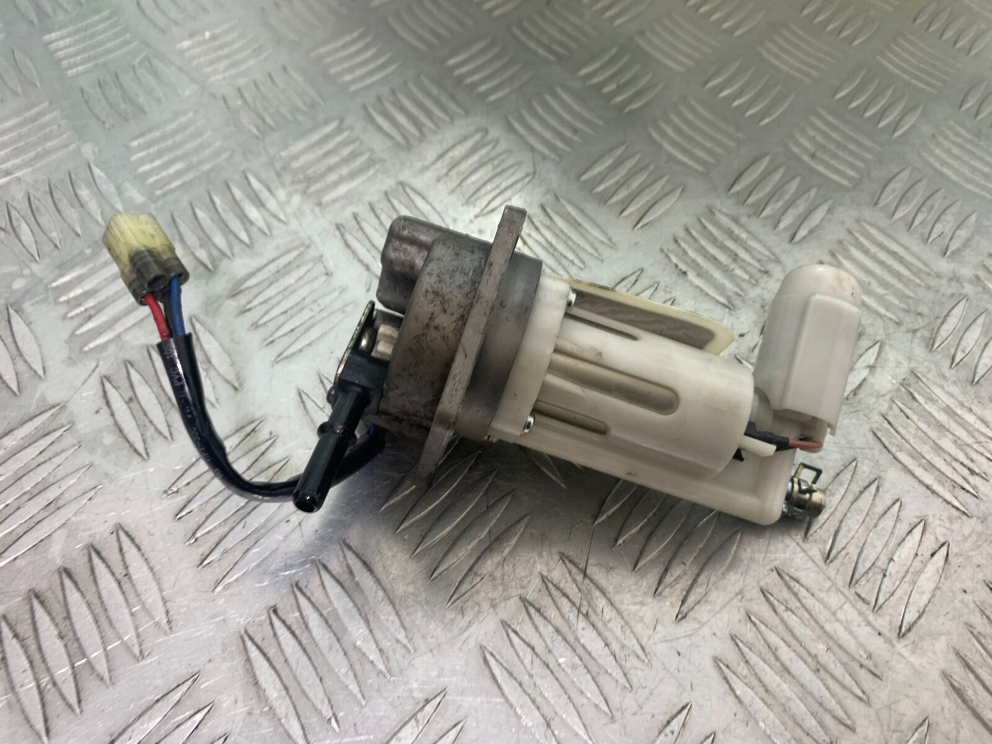 KAWASAKI ER6 F PETROL PUMP YEAR 2005-2008 (CMB1098)