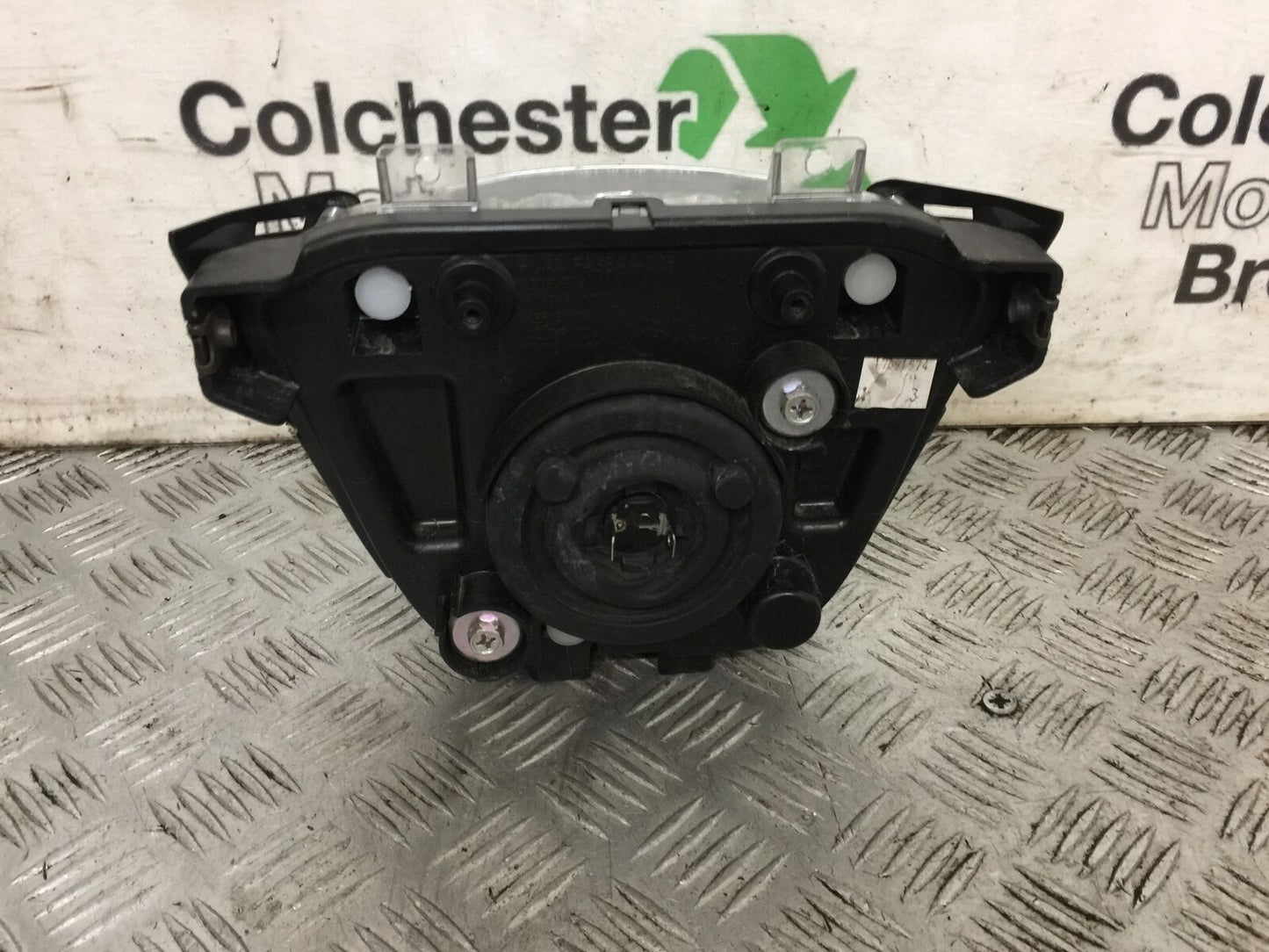 YAMAHA MT03 HEADLIGHT YEAR 2018 (STOCK 801)