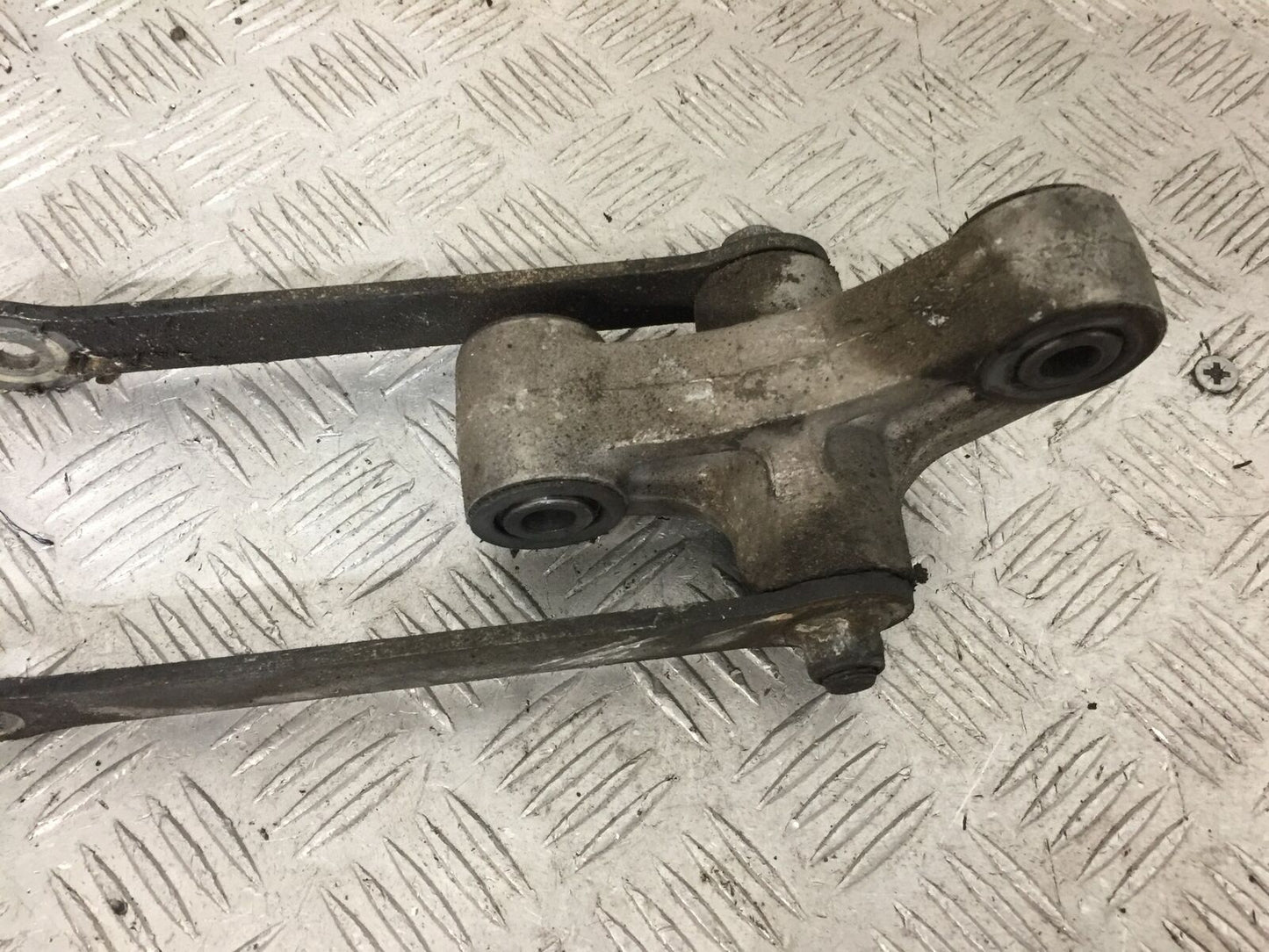 KAWASAKI ZX9R ZX9B REAR SHOCK LINKAGE YEAR 1994 (STOCK 860)