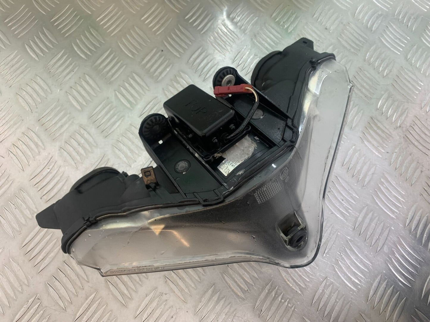 DUCATI 1199 PANIGALE HEADLIGHT YEAR 2012-2014 (CMB1047)