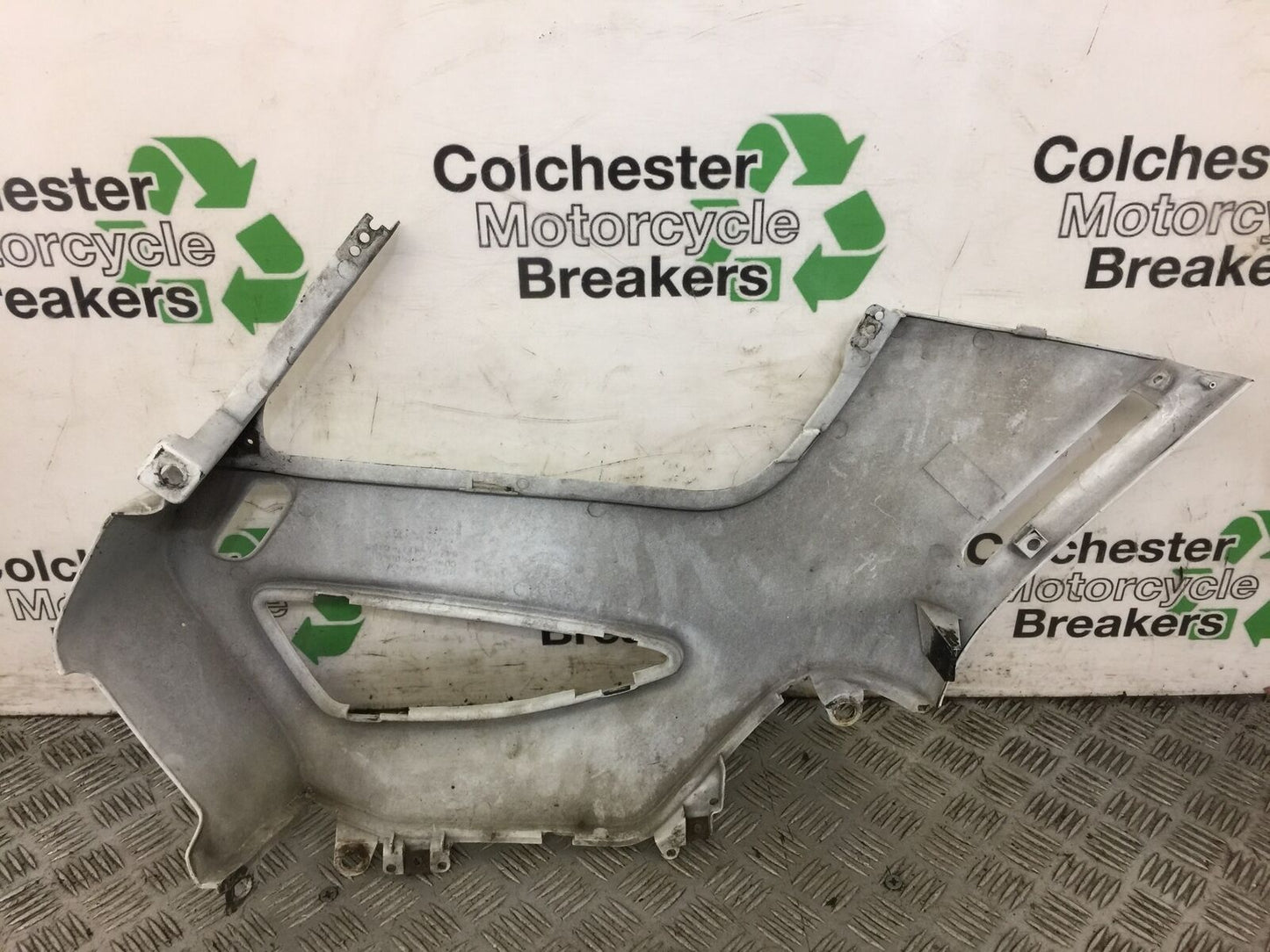 HONDA ST1100 ST 1100 PAN EUROPEAN MIDDLE FAIRING YEAR 1992-1996 (STOCK 605)