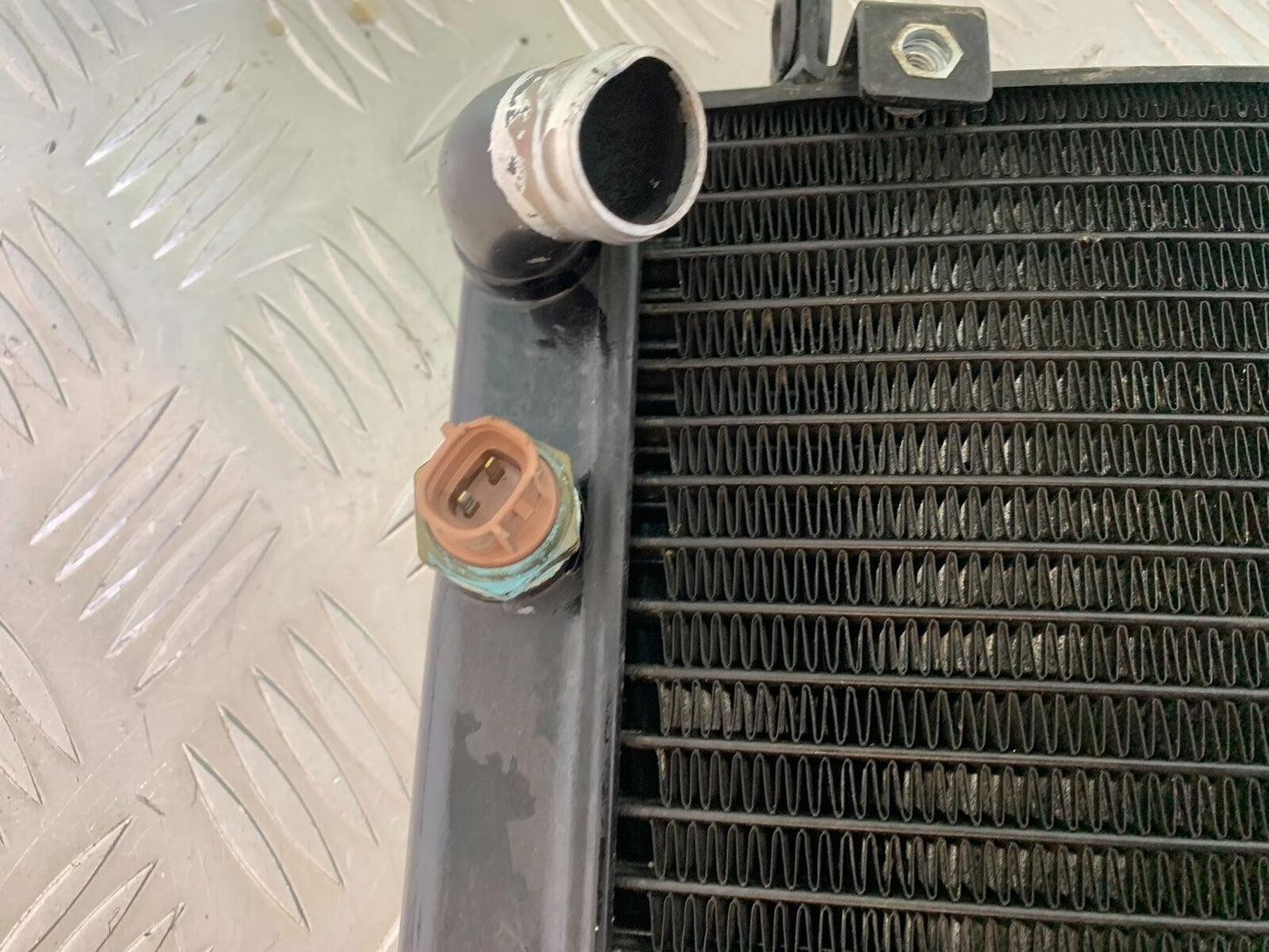 KTM 990 SUPERMOTO T RADIATOR YEAR 2010-2011 (CMB1067)
