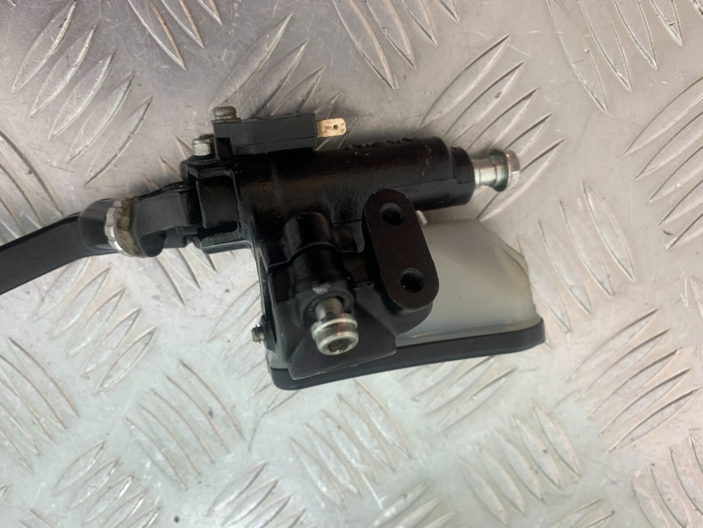 MV AGUSTA TURISMO VELOCE 800 BRAKE MASTER CYLINDER YEAR 2014-17 (CMB1051)