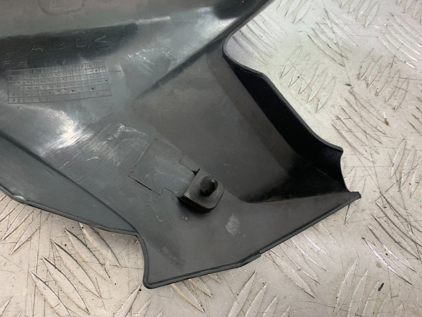 YAMAHA YBR125 YBR 125 RIGHT SIDE PANEL YEAR 2010-2017 (CMB1252)