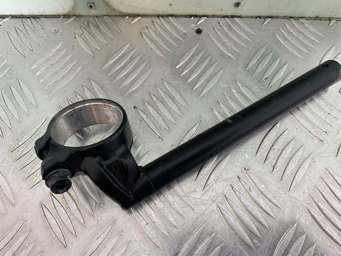 HONDA CBR1000 rr FIREBLADE RIGHT HANDLEBAR 2008-2011 (CMB1037)