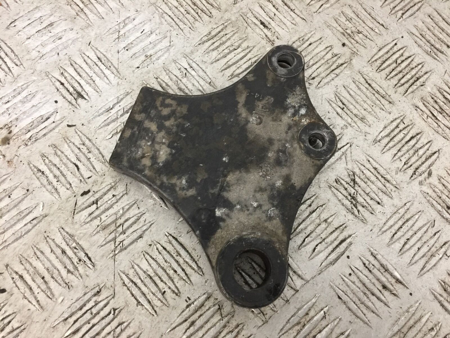 KAWASAKI VN900 VN 900 CUSTOM REAR CALIPER BRACKET YEAR 2015 (STOCK 780)