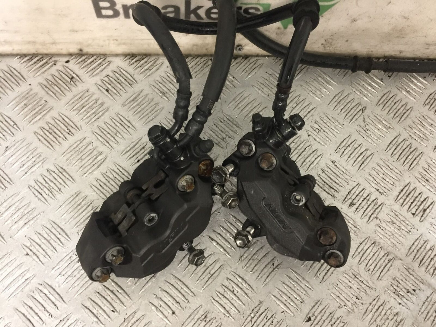 KAWASAKI Z800 Z 800 FRONT BRAKE CALIPERS YEAR 2015 (STOCK 874)