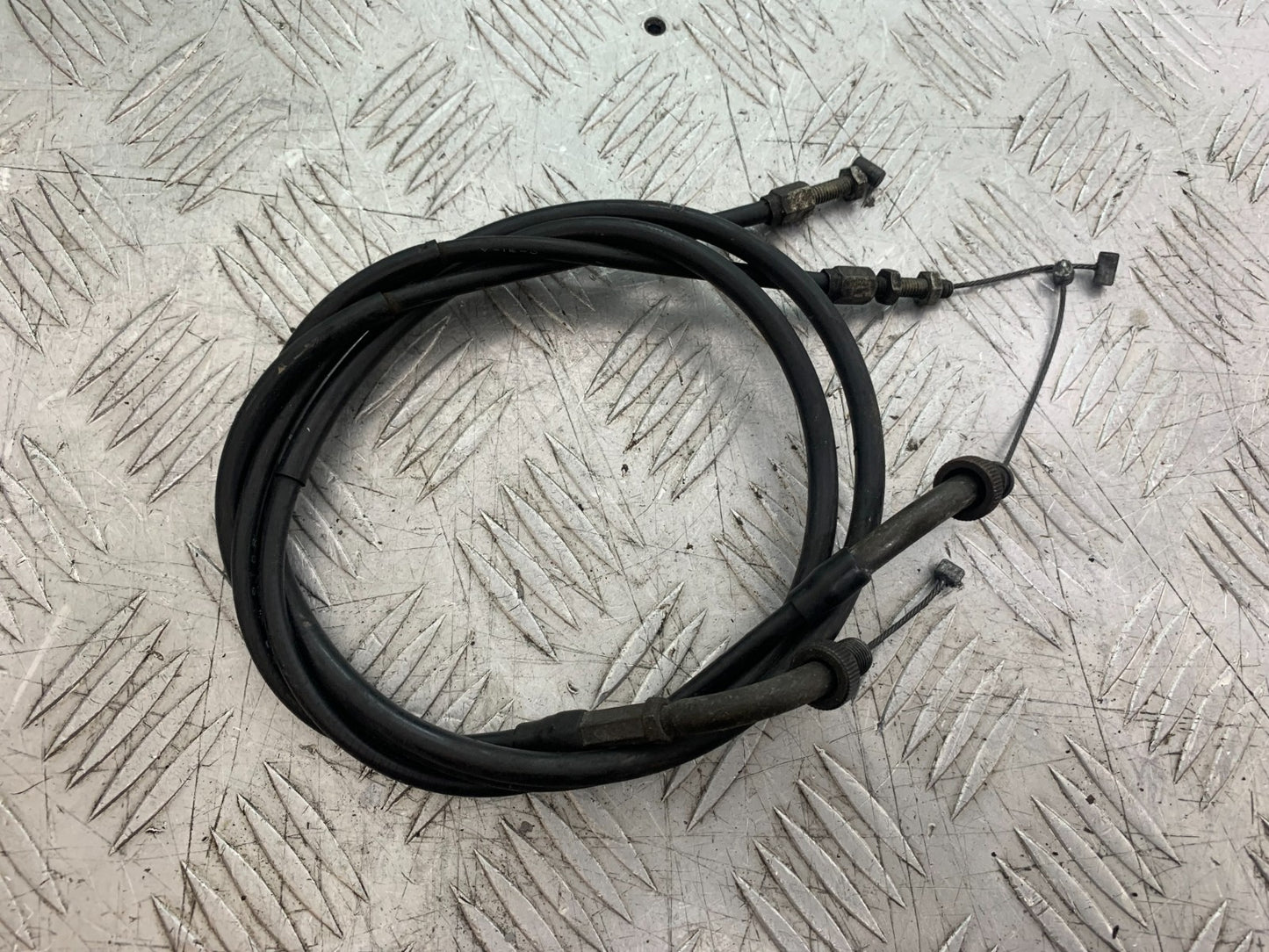 HONDA VT700 VT 700 SHADOW THROTTLE CABLES YEAR 1984-85 (CMB1328)