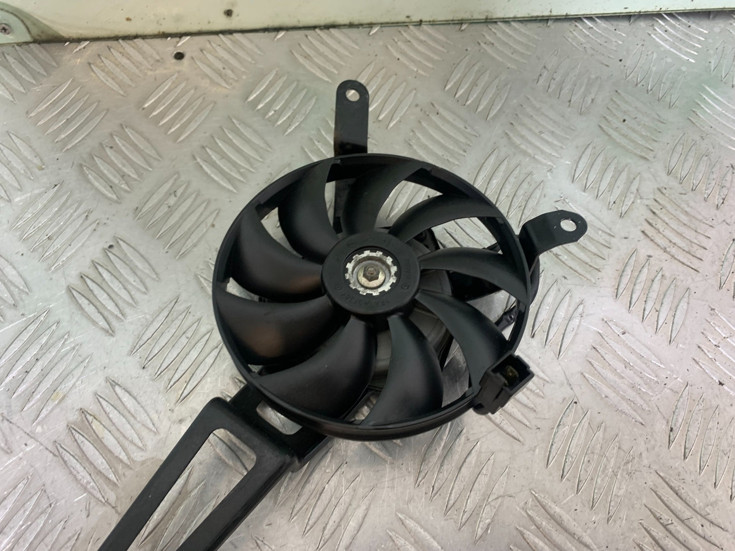 KAWASAKI ZX10R ZX 10R RADIATOR FAN YEAR 2011-2015 (CMB1154)