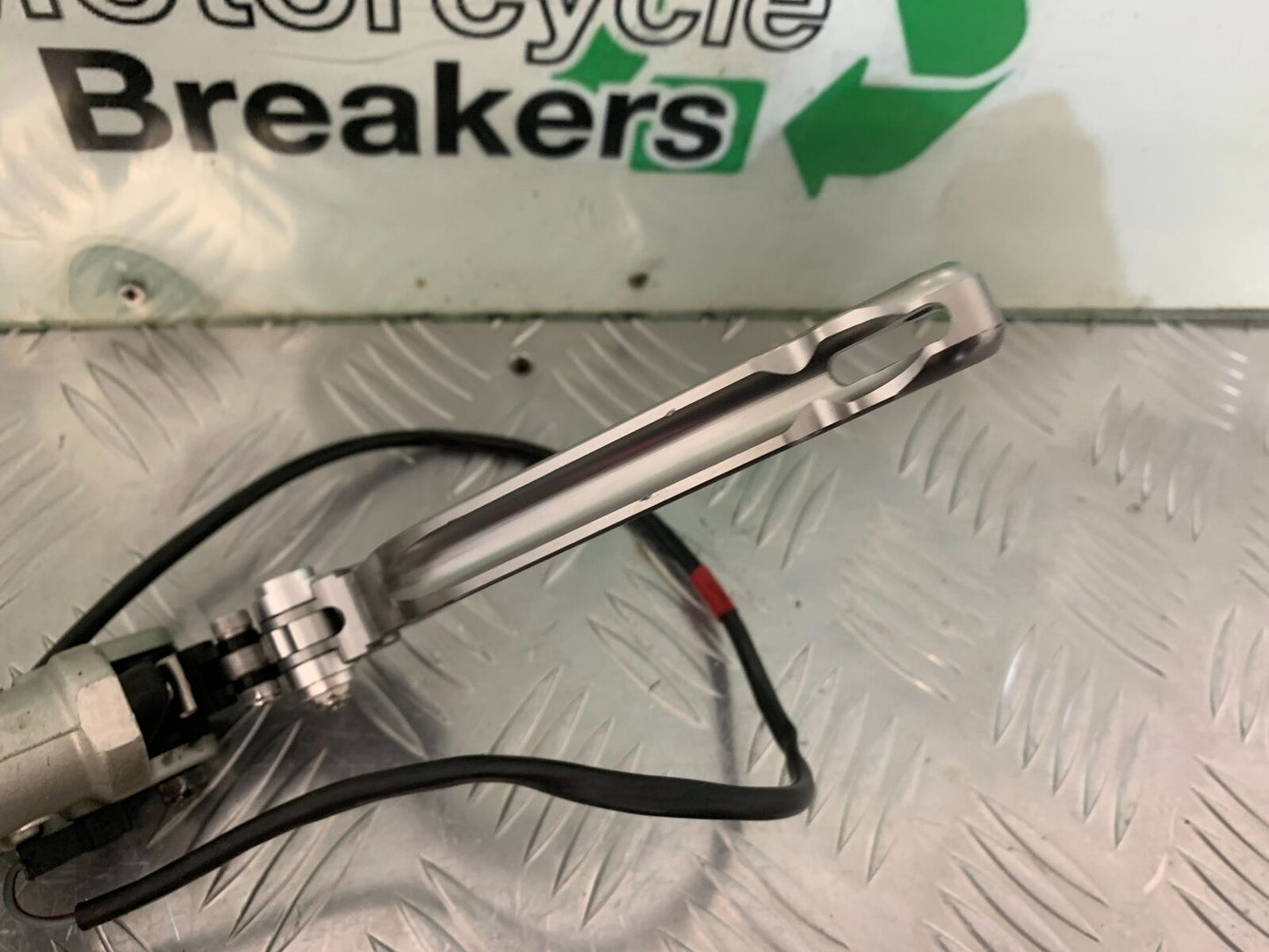 APRILIA RSV1000 R MILLE FRONT MASTER CYLINDER YEAR 2004-2009 (STOCK 977)